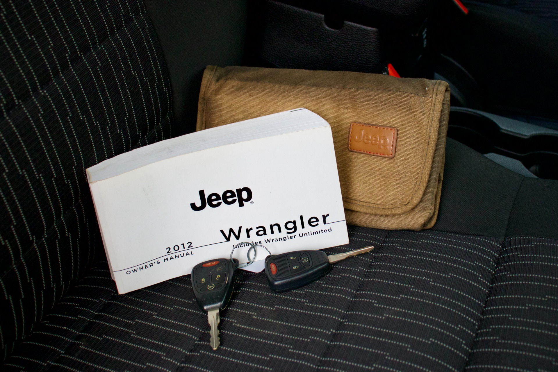 Used-2012-Jeep-Wrangler-Unlimited-Rubicon