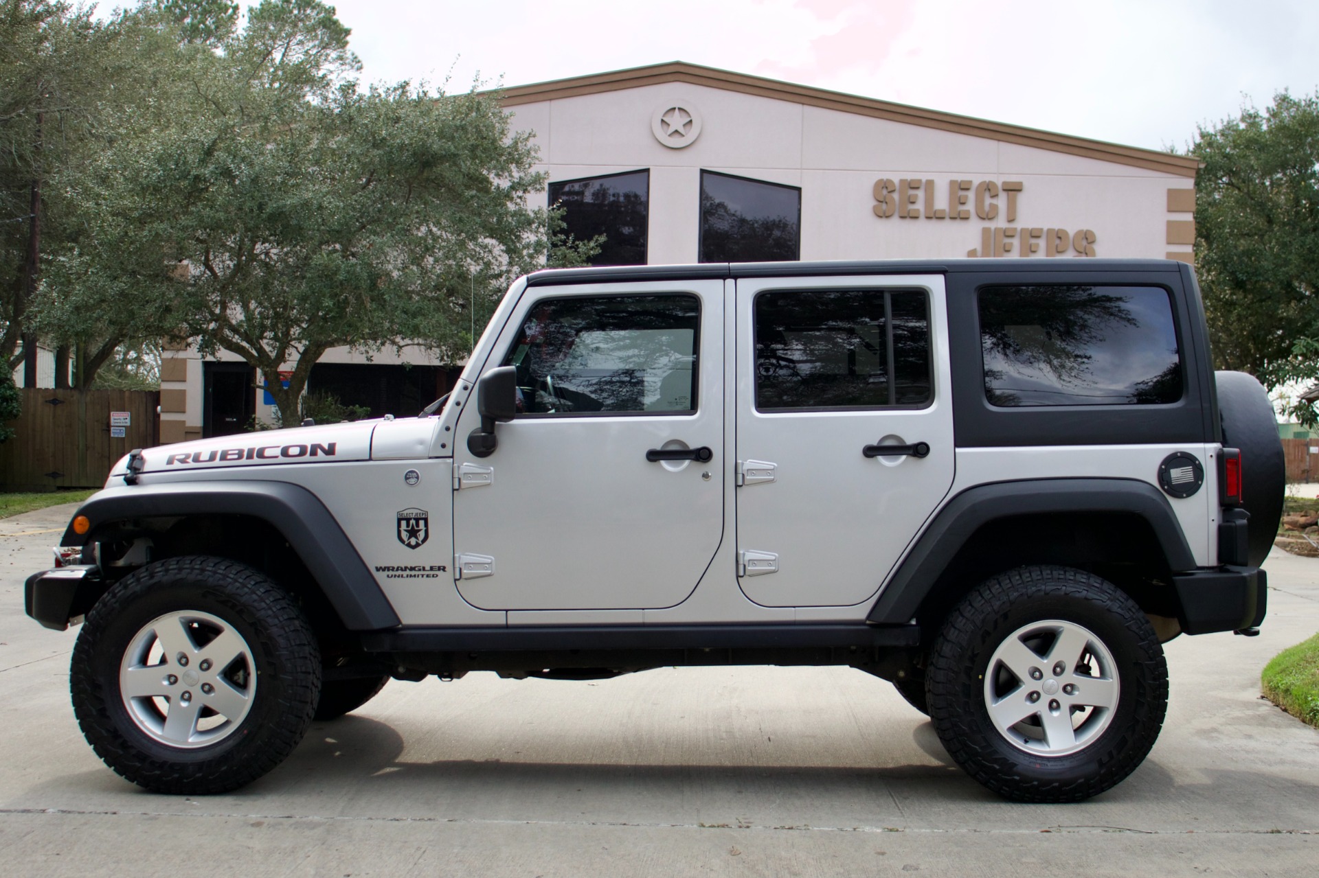 Used-2012-Jeep-Wrangler-Unlimited-Rubicon