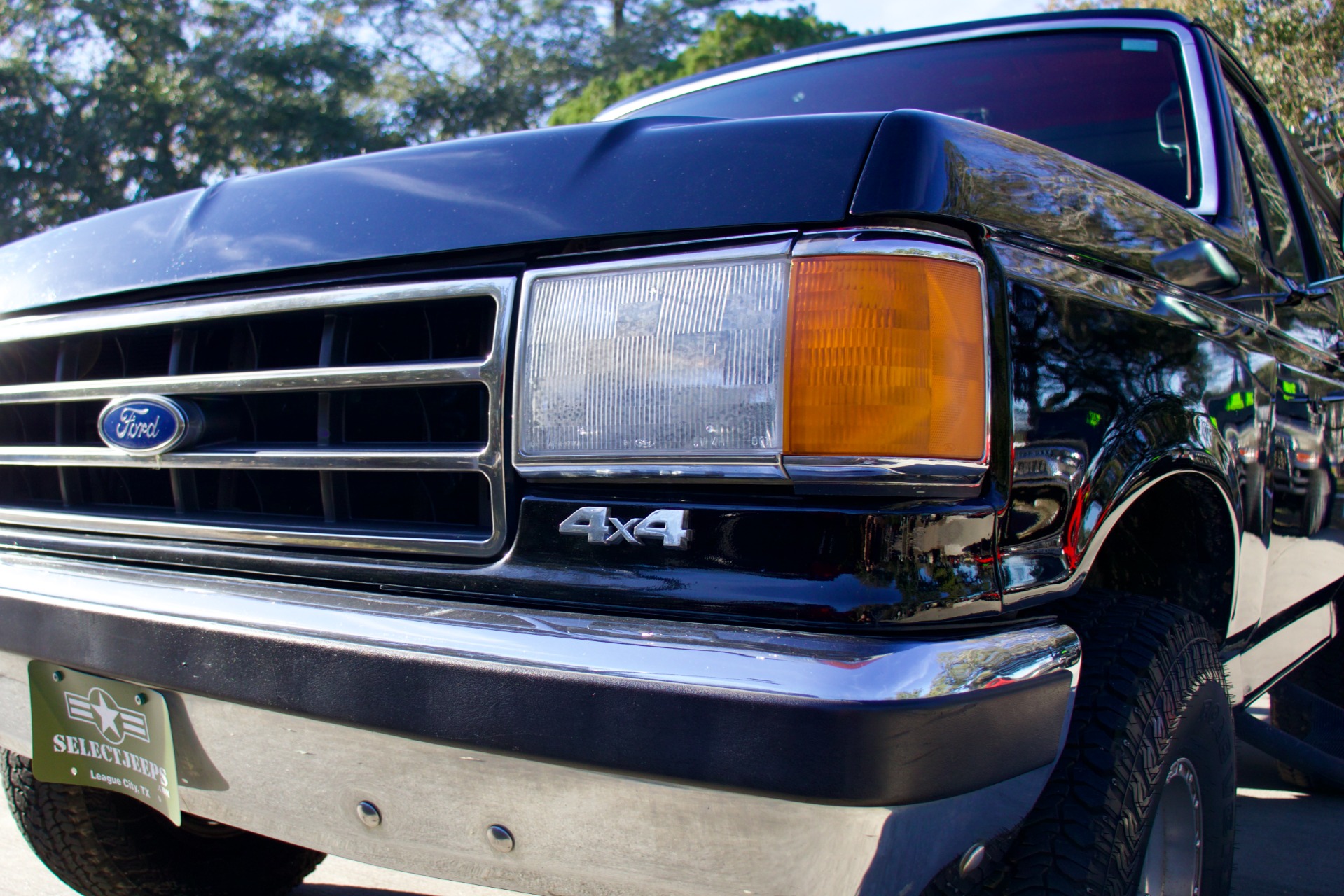 Used-1989-Ford-Bronco-XLT