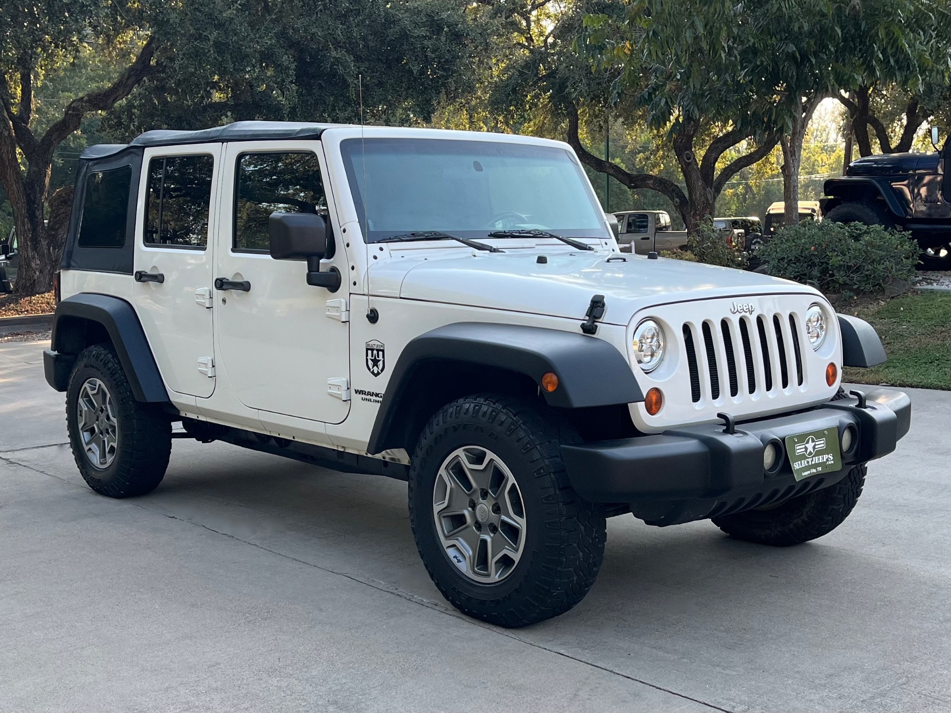 Used-2009-Jeep-Wrangler-Unlimited-X