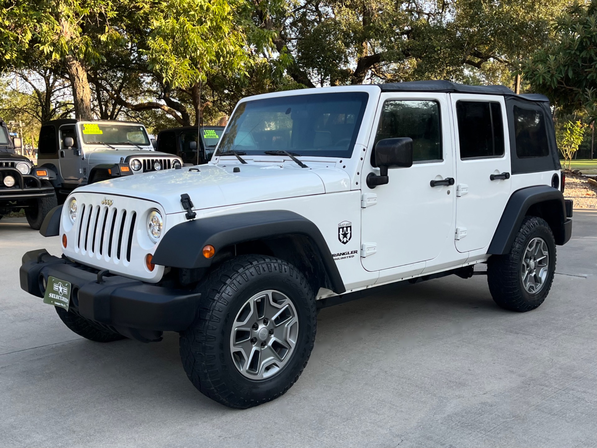 Used-2009-Jeep-Wrangler-Unlimited-X