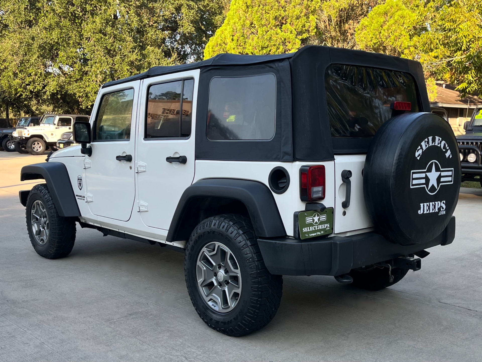 Used-2009-Jeep-Wrangler-Unlimited-X