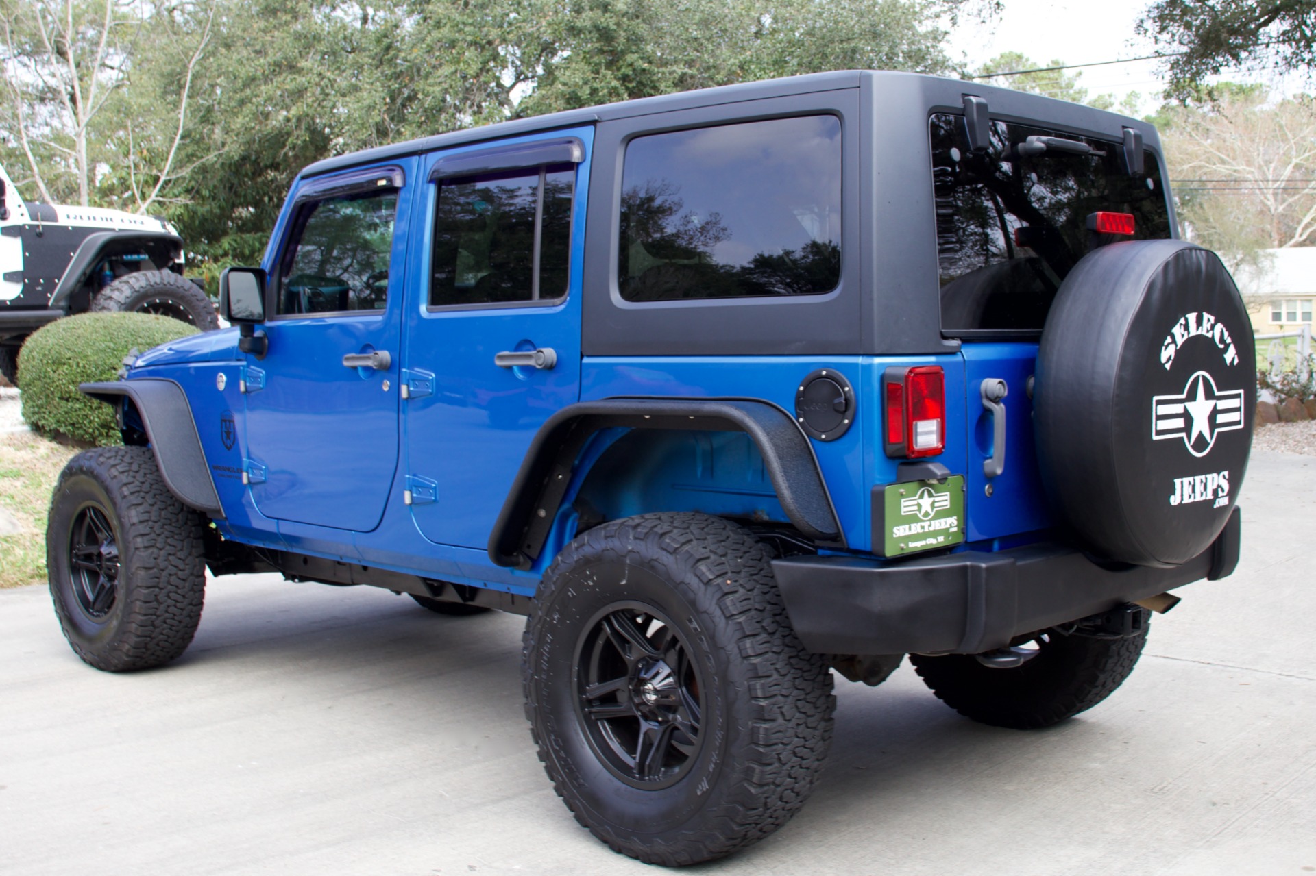 Used-2016-Jeep-Wrangler-Unlimited-Sport