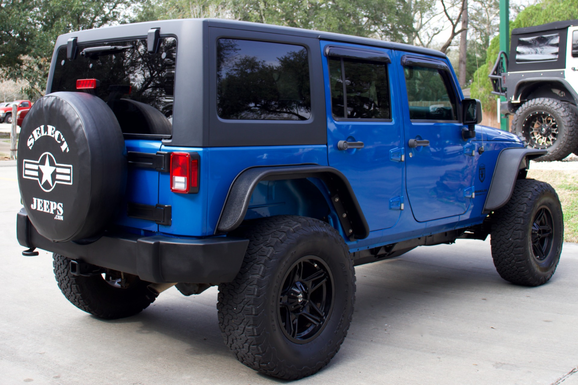 Used-2016-Jeep-Wrangler-Unlimited-Sport