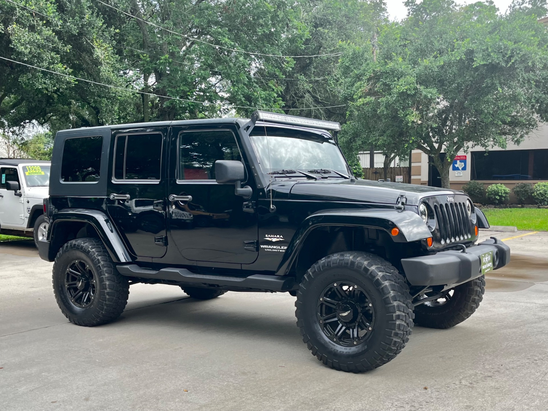 Used-2007-Jeep-Wrangler-Unlimited-Sahara