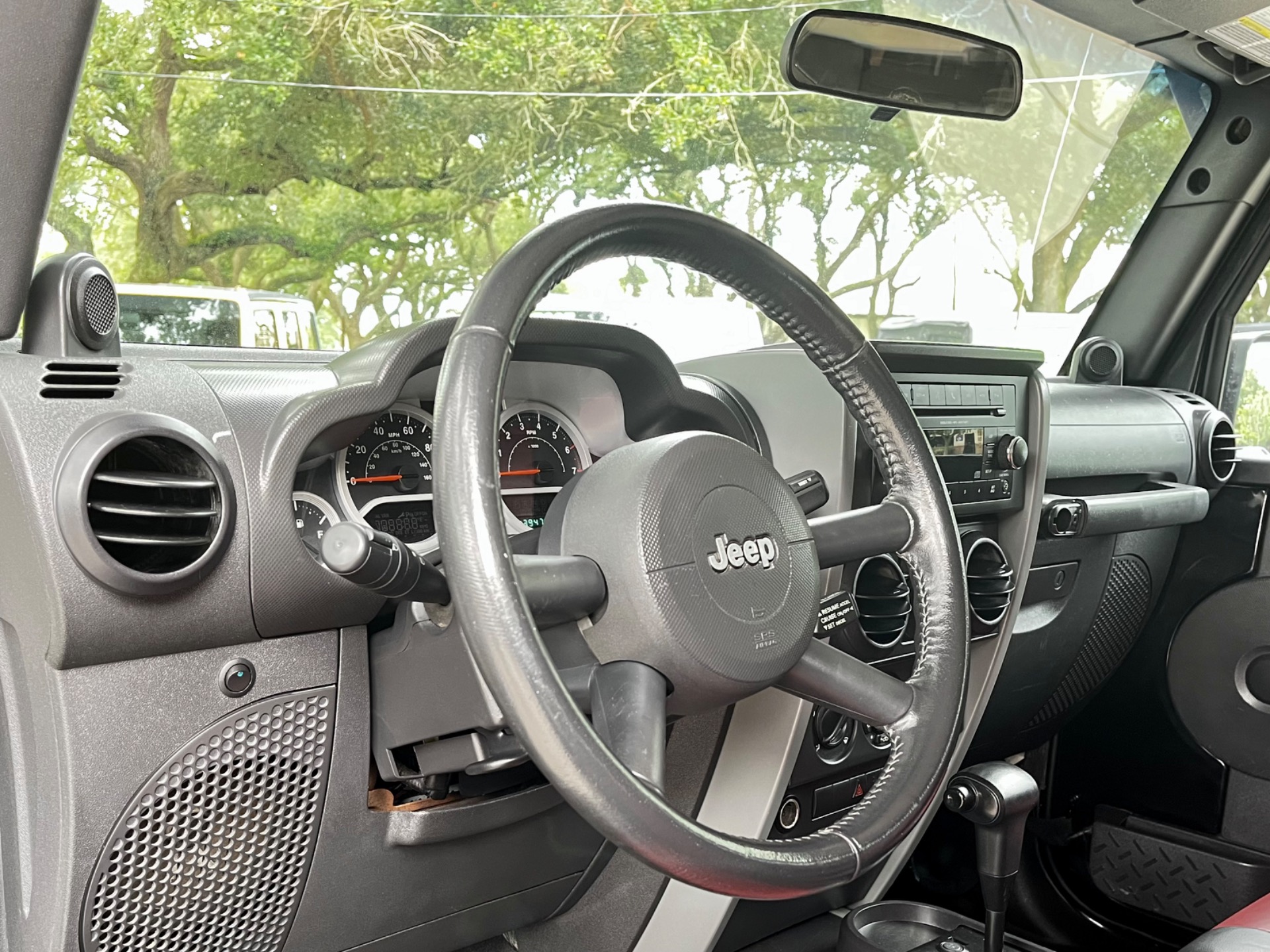 Used-2007-Jeep-Wrangler-Unlimited-Sahara