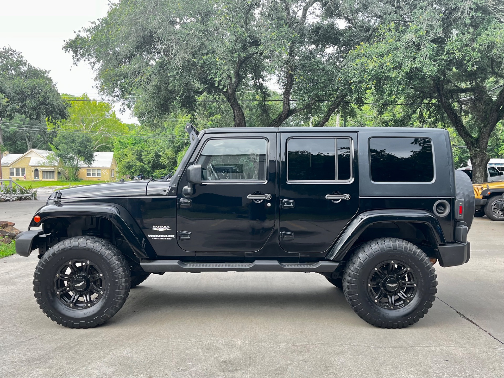 Used-2007-Jeep-Wrangler-Unlimited-Sahara