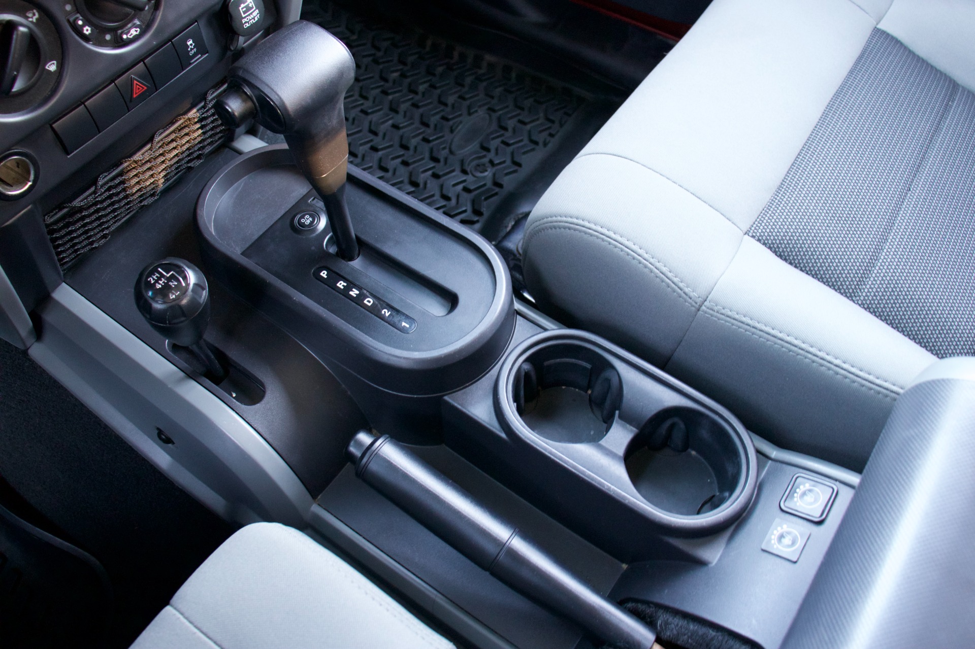 Used-2010-Jeep-Wrangler-Unlimited-Sahara