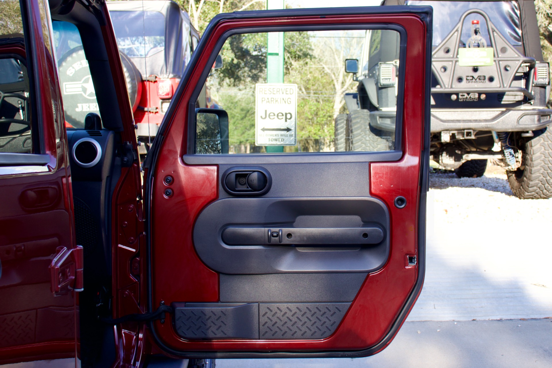 Used-2010-Jeep-Wrangler-Unlimited-Sahara