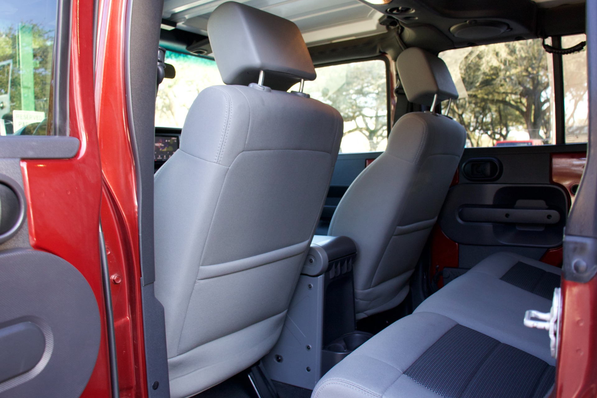 Used-2010-Jeep-Wrangler-Unlimited-Sahara