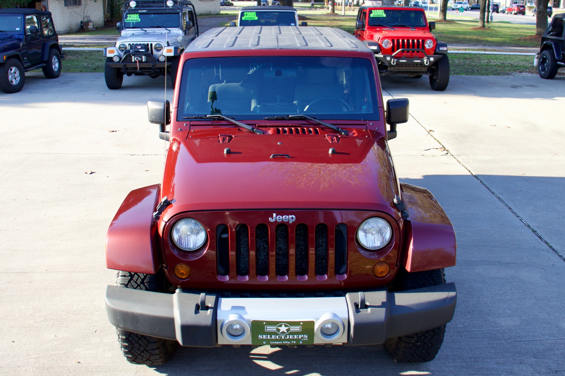Used-2010-Jeep-Wrangler-Unlimited-Sahara