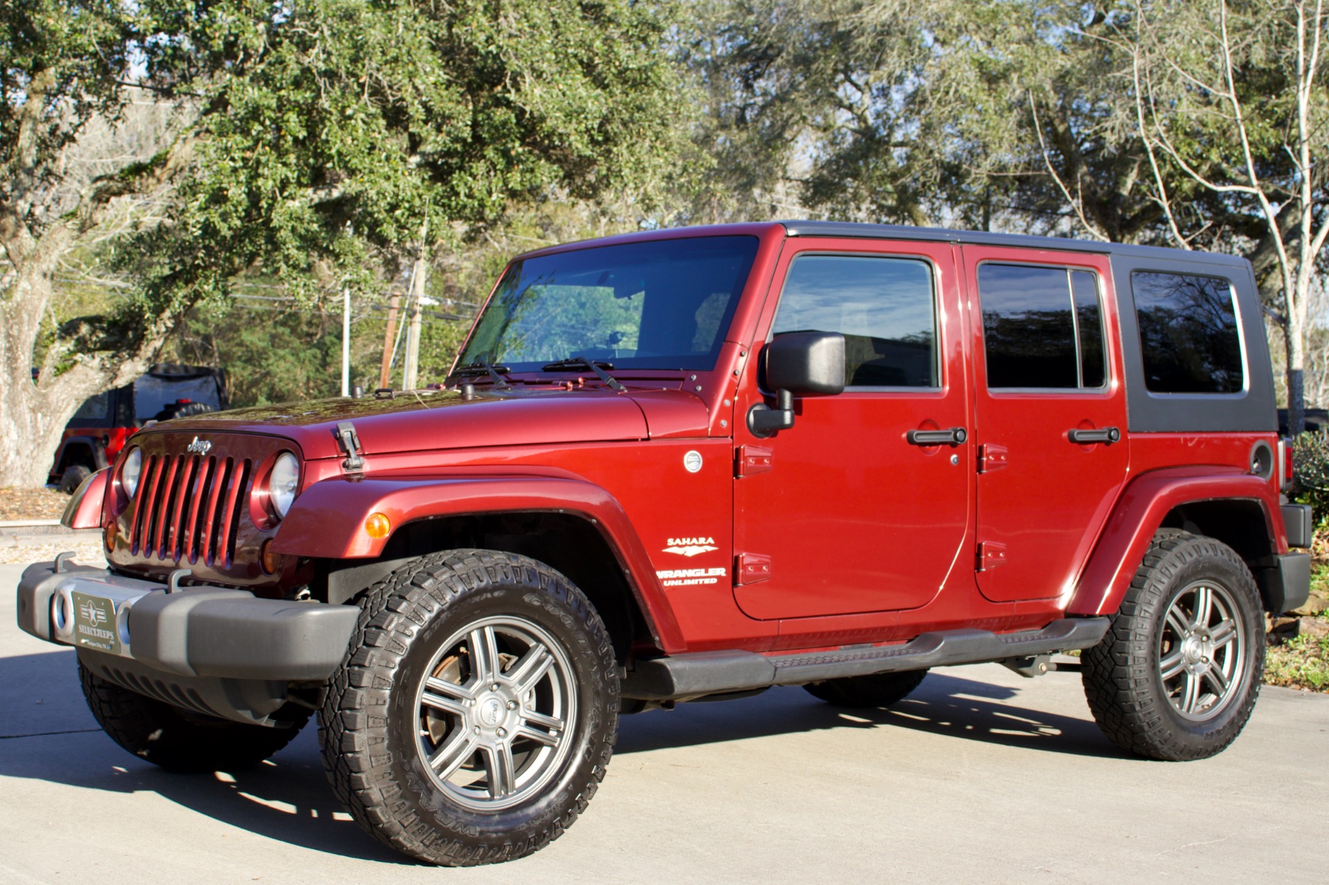 Used-2010-Jeep-Wrangler-Unlimited-Sahara