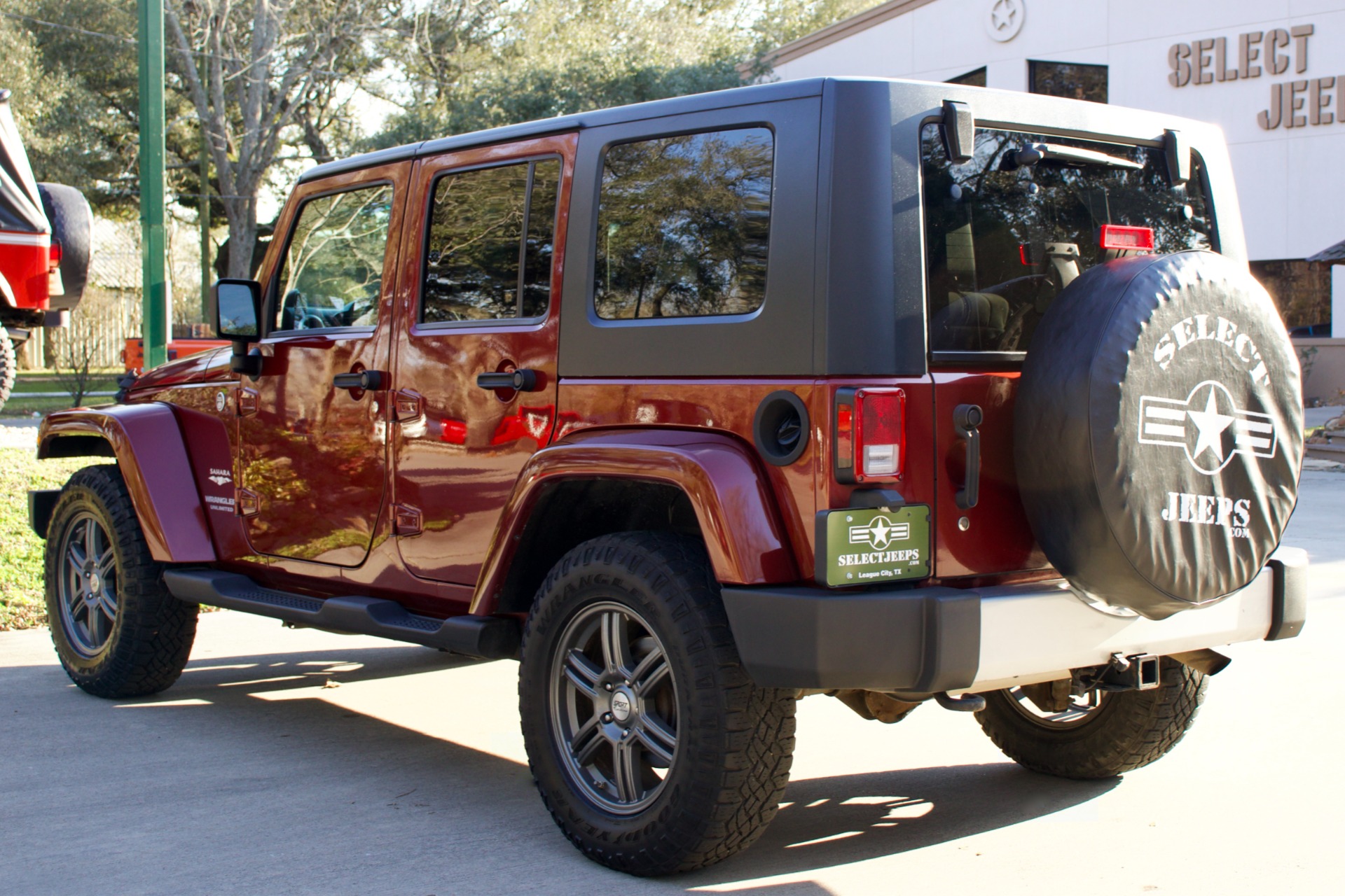 Used-2010-Jeep-Wrangler-Unlimited-Sahara