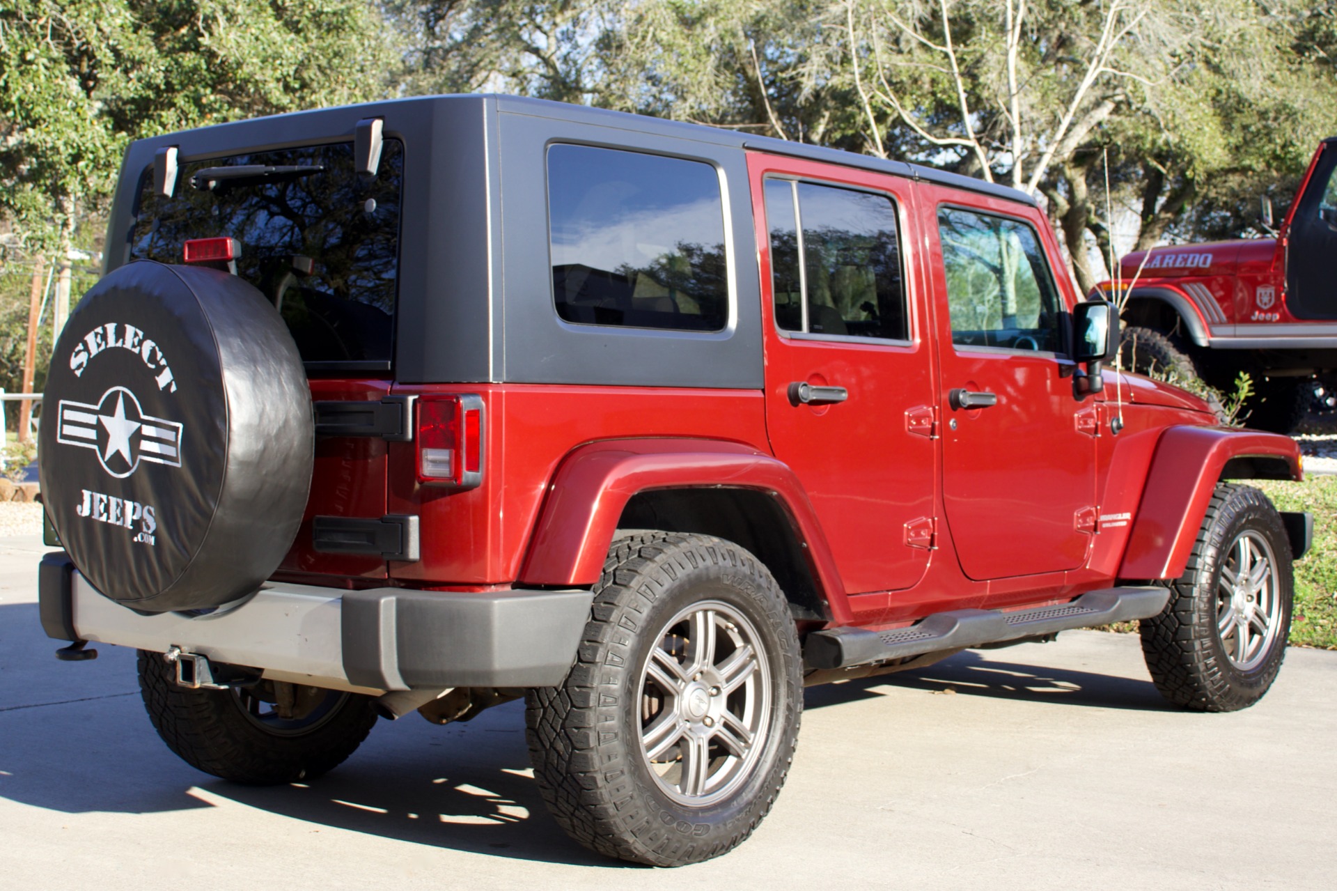 Used-2010-Jeep-Wrangler-Unlimited-Sahara