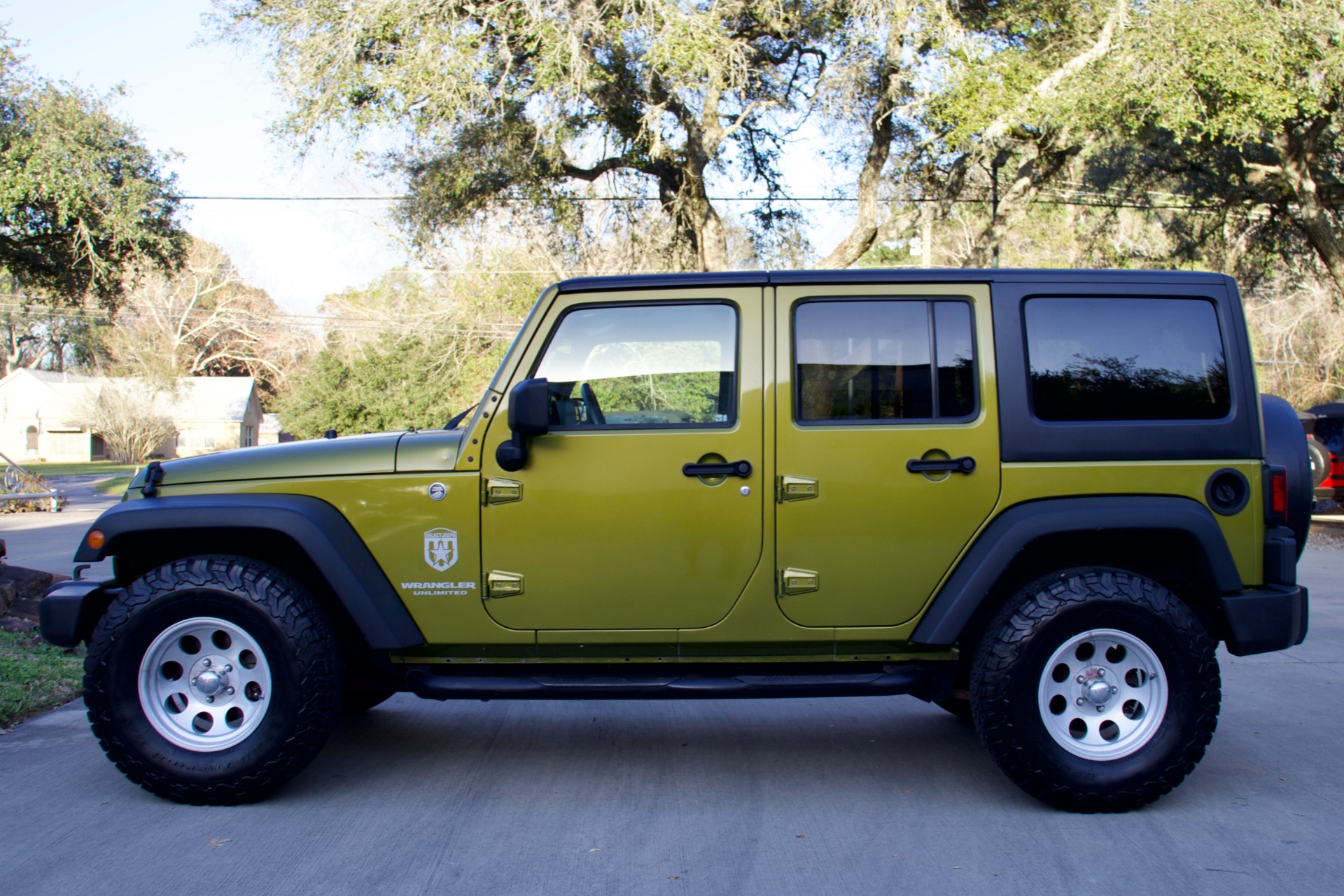 Used-2008-Jeep-Wrangler-Unlimited-X