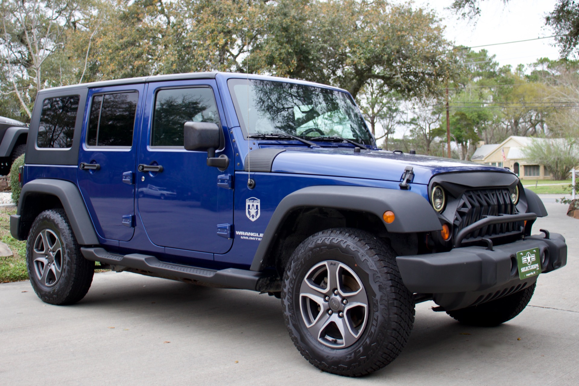 Used-2009-Jeep-Wrangler-Unlimited-X