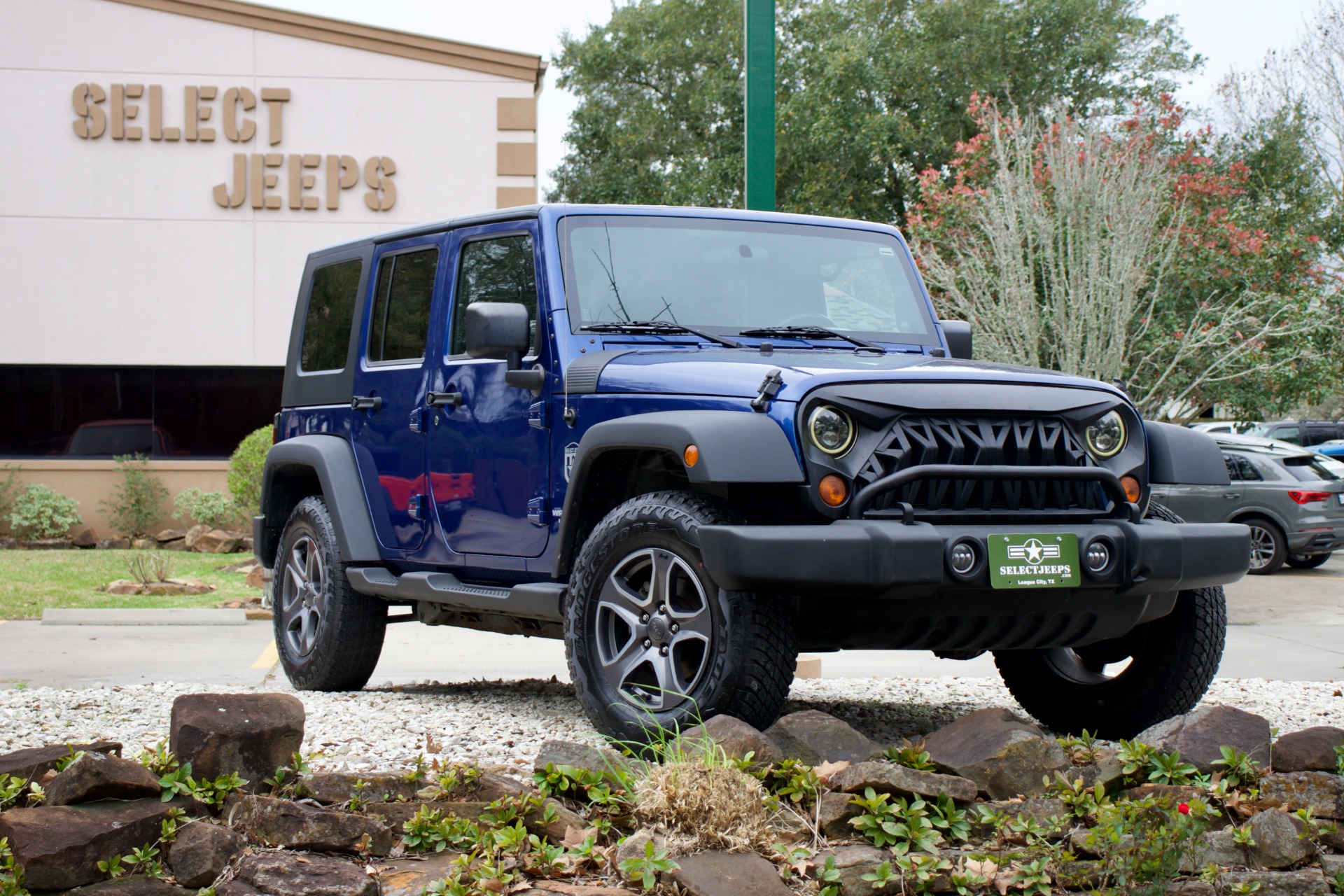 Used-2009-Jeep-Wrangler-Unlimited-X