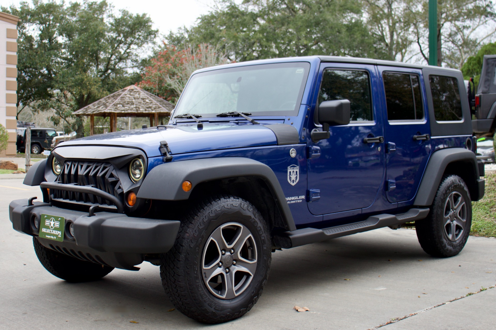 Used-2009-Jeep-Wrangler-Unlimited-X