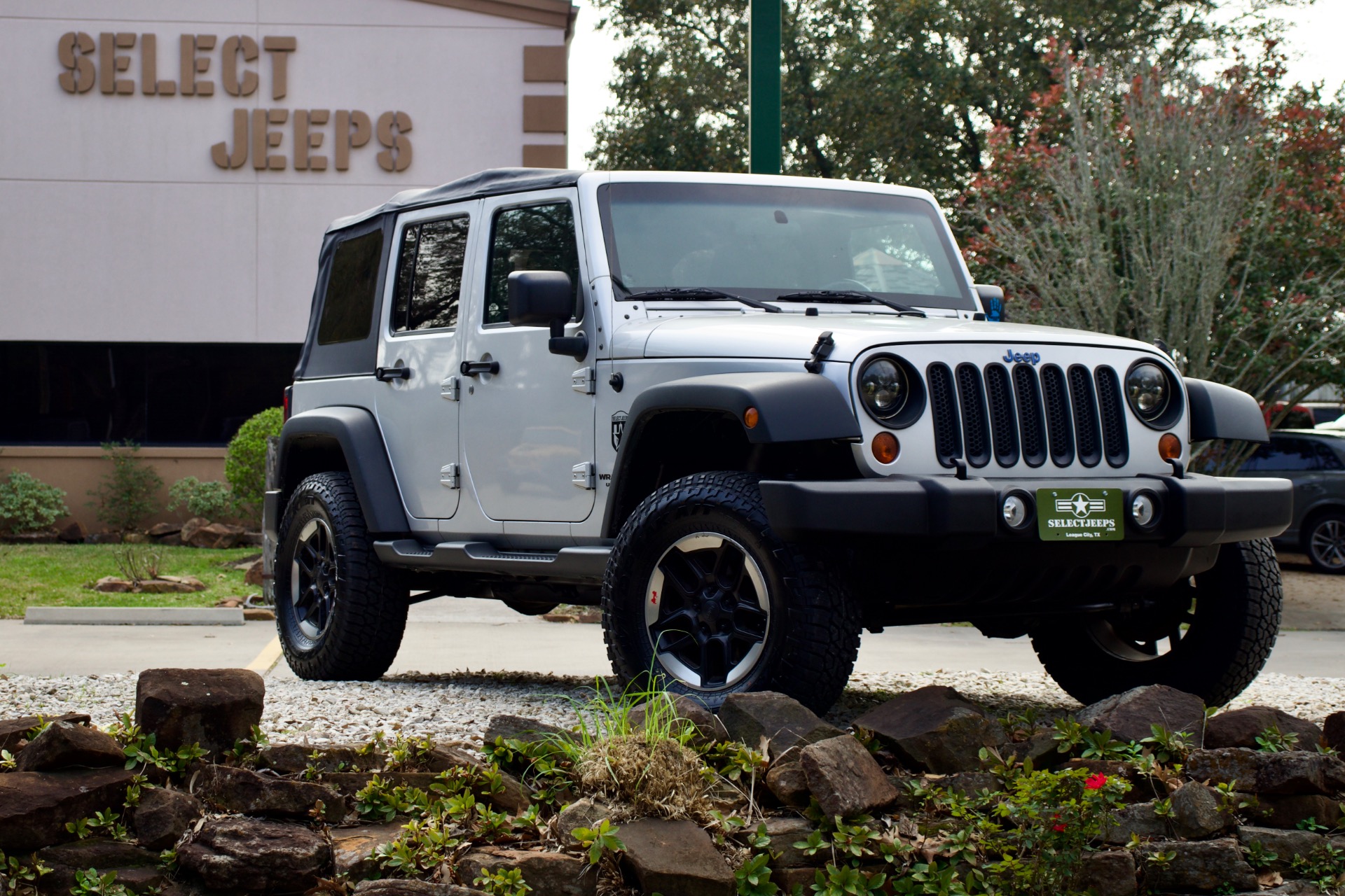 Used-2010-Jeep-Wrangler-Unlimited-Sport