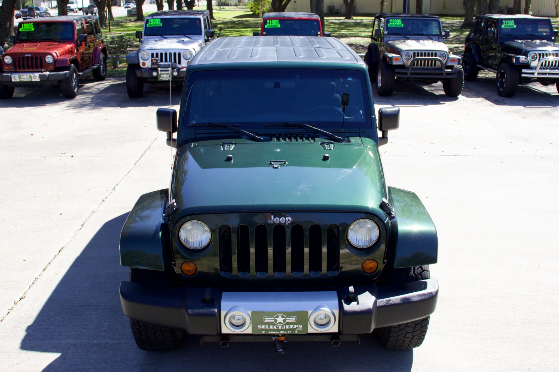 Used-2011-Jeep-Wrangler-Unlimited-Sahara