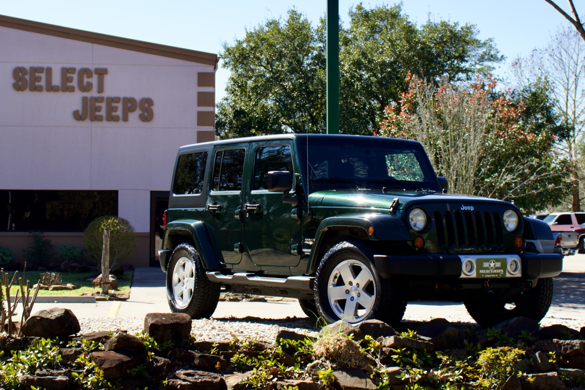 Used-2011-Jeep-Wrangler-Unlimited-Sahara