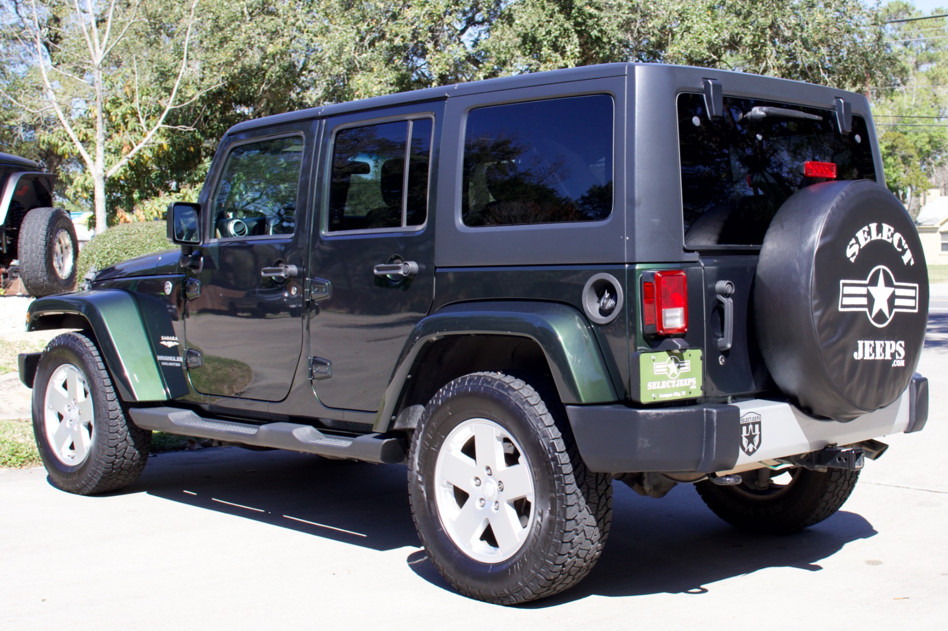 Used-2011-Jeep-Wrangler-Unlimited-Sahara