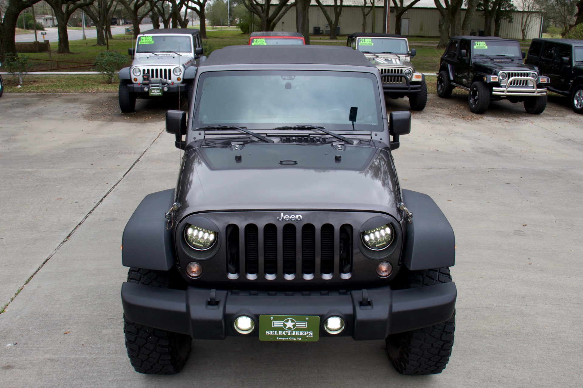 Used-2014-Jeep-Wrangler-Unlimited-Rubicon