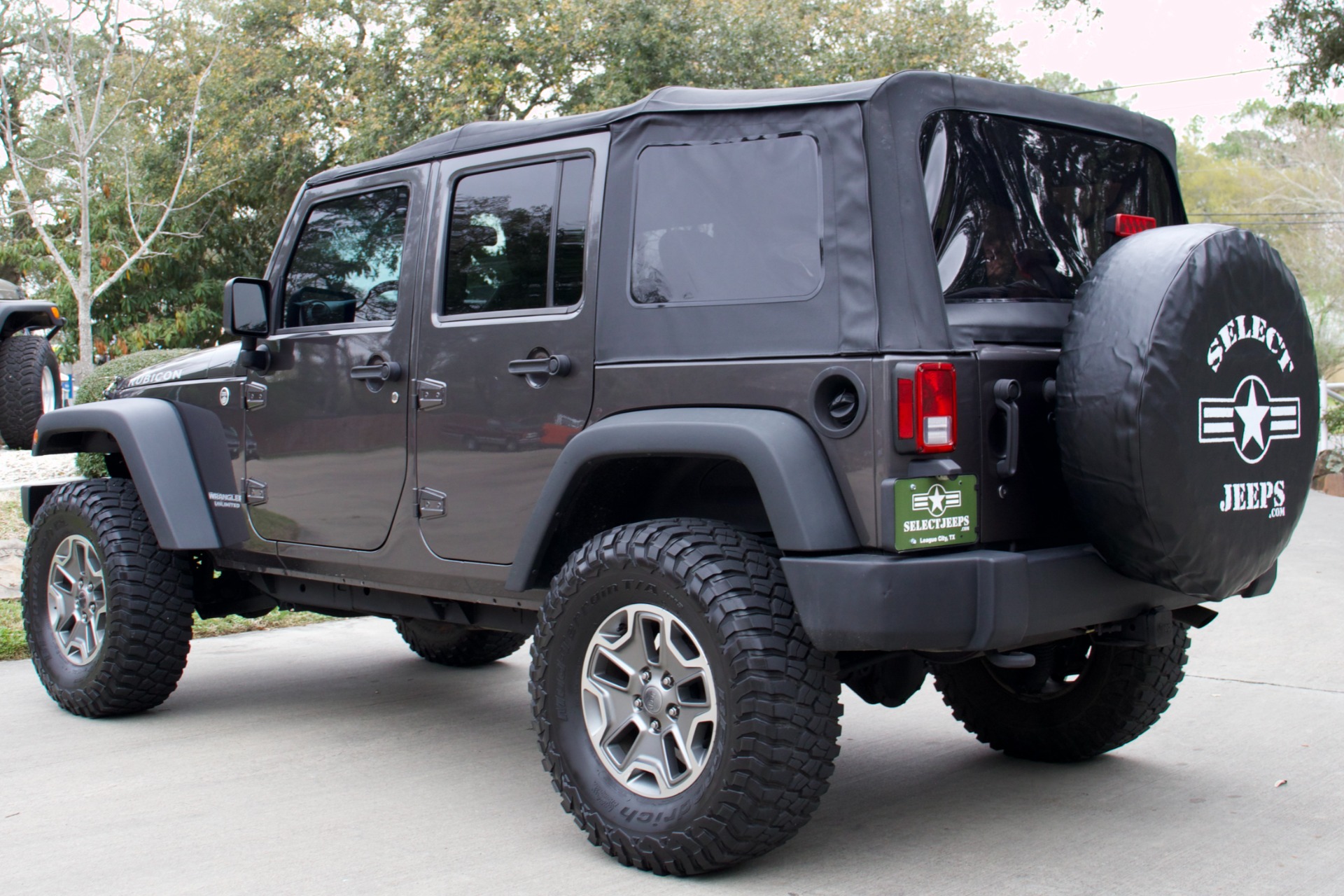 Used-2014-Jeep-Wrangler-Unlimited-Rubicon