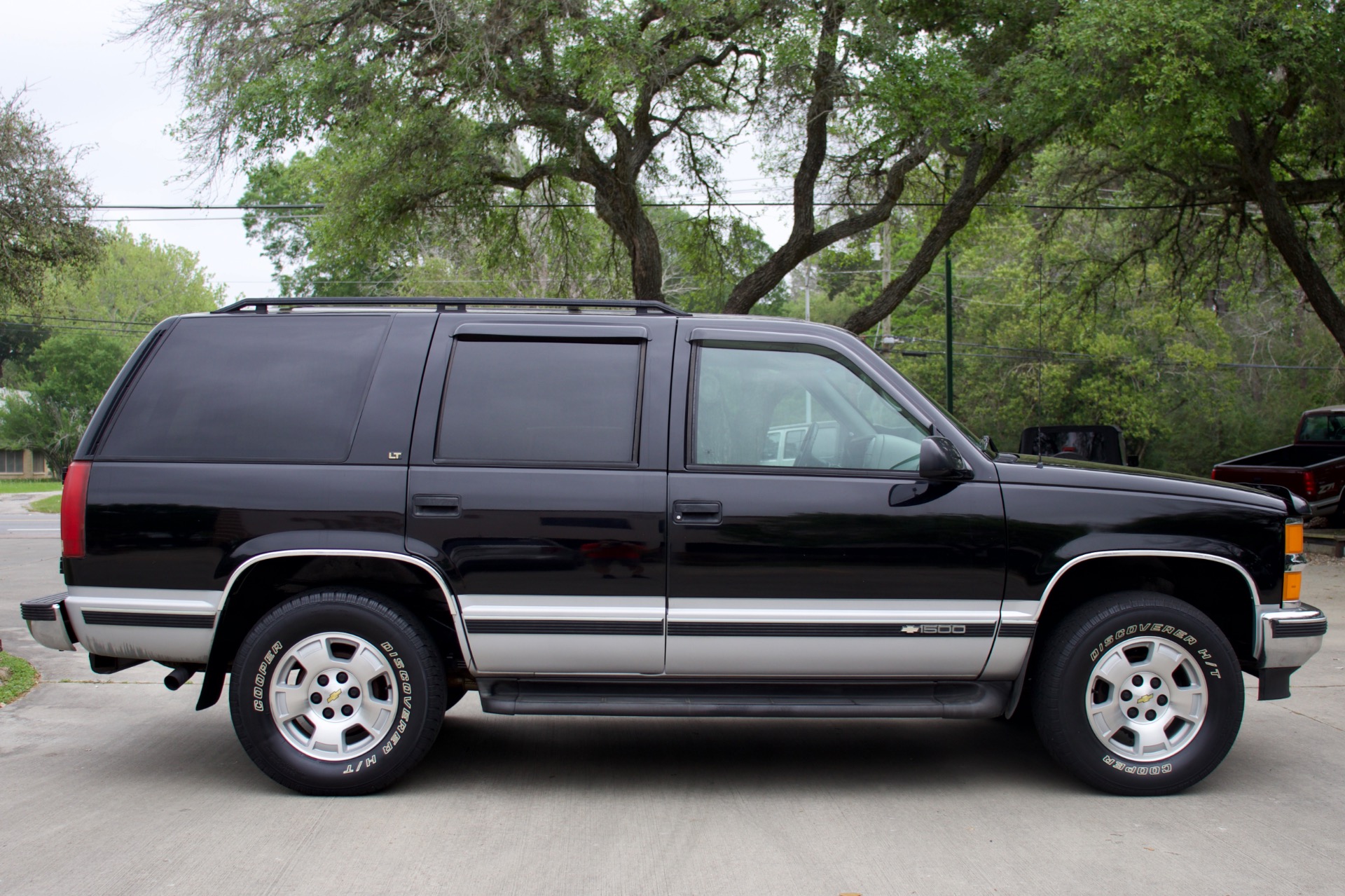 Used-1996-Chevrolet-Tahoe-LT