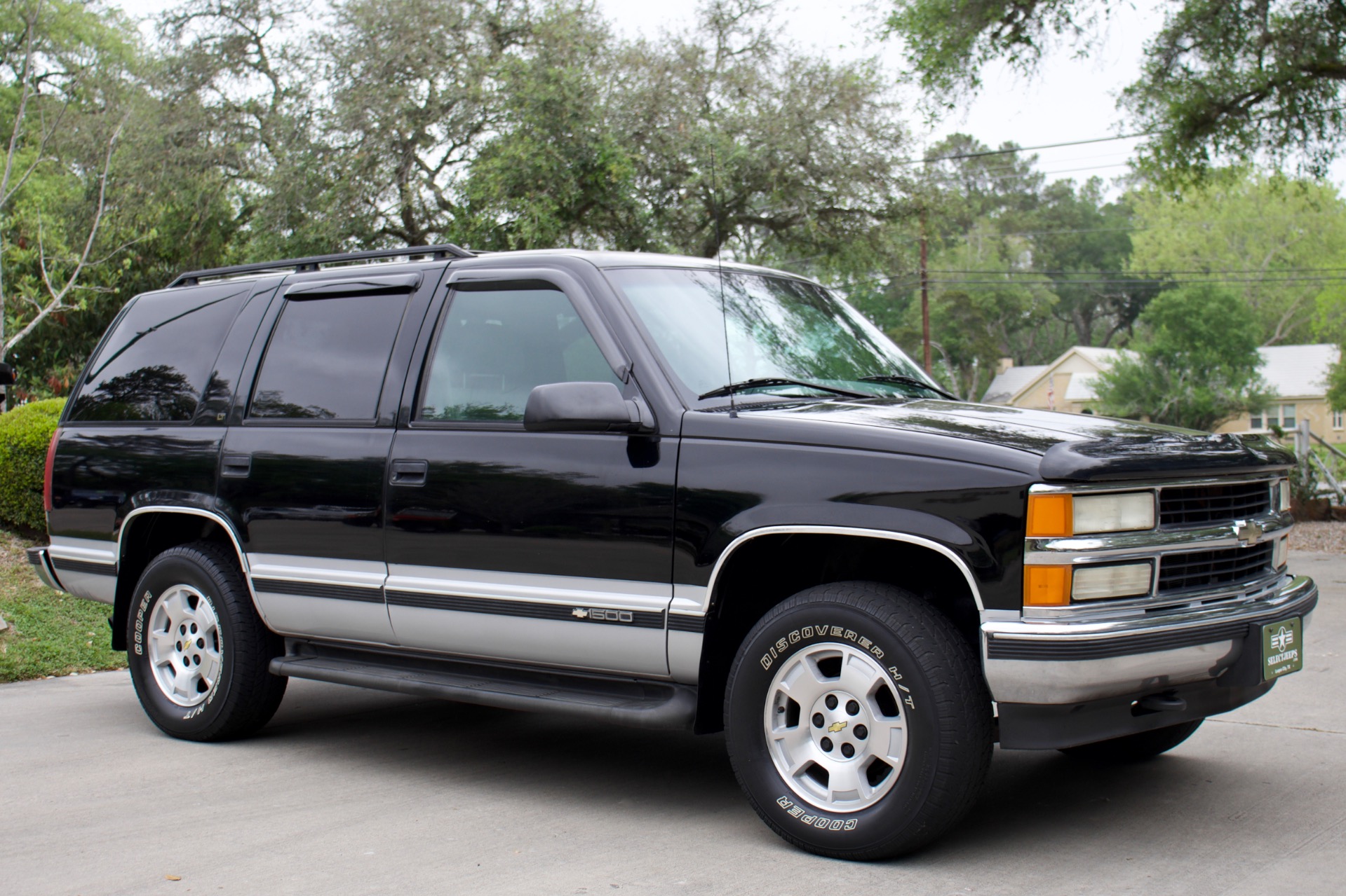 Used-1996-Chevrolet-Tahoe-LT