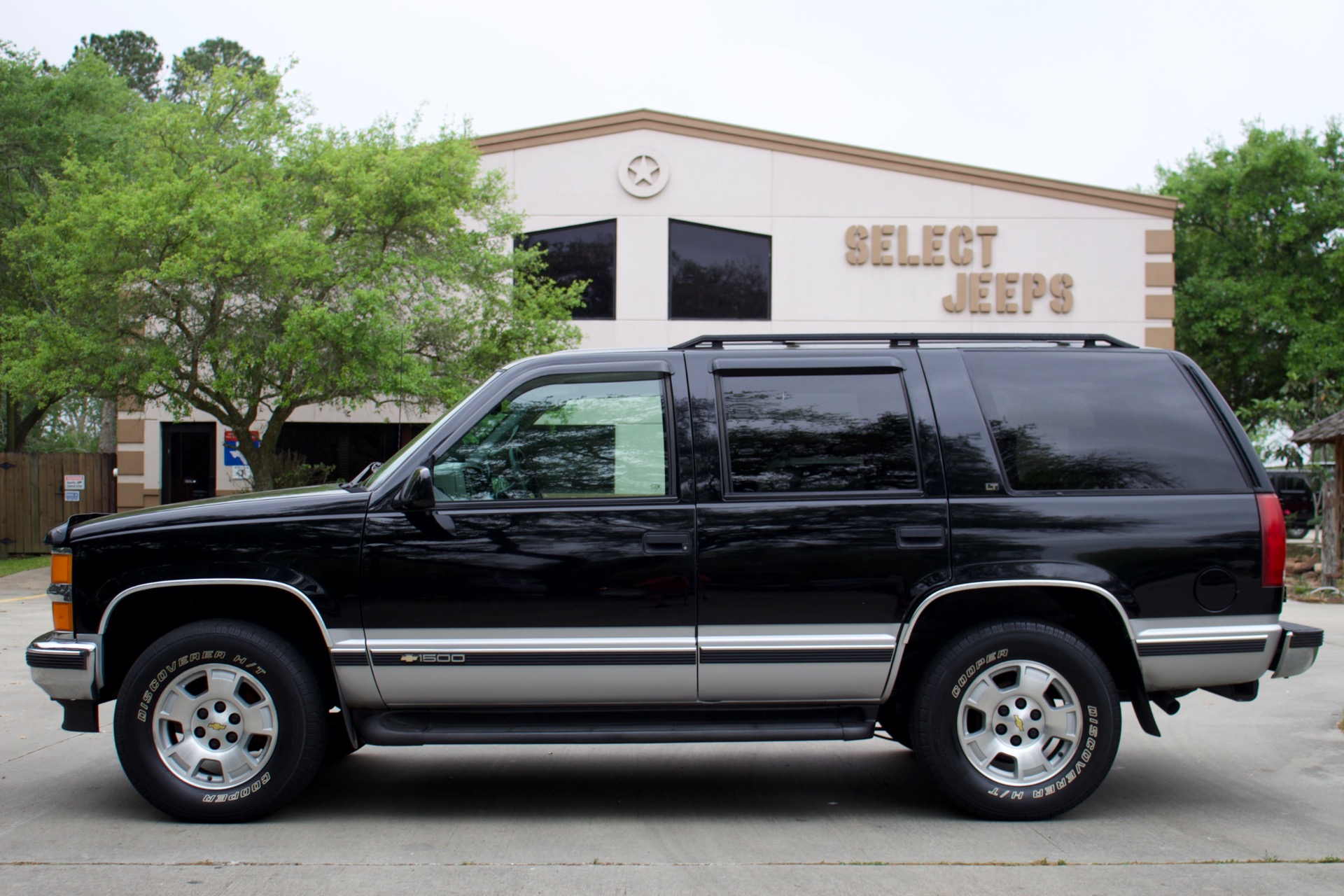 Used-1996-Chevrolet-Tahoe-LT