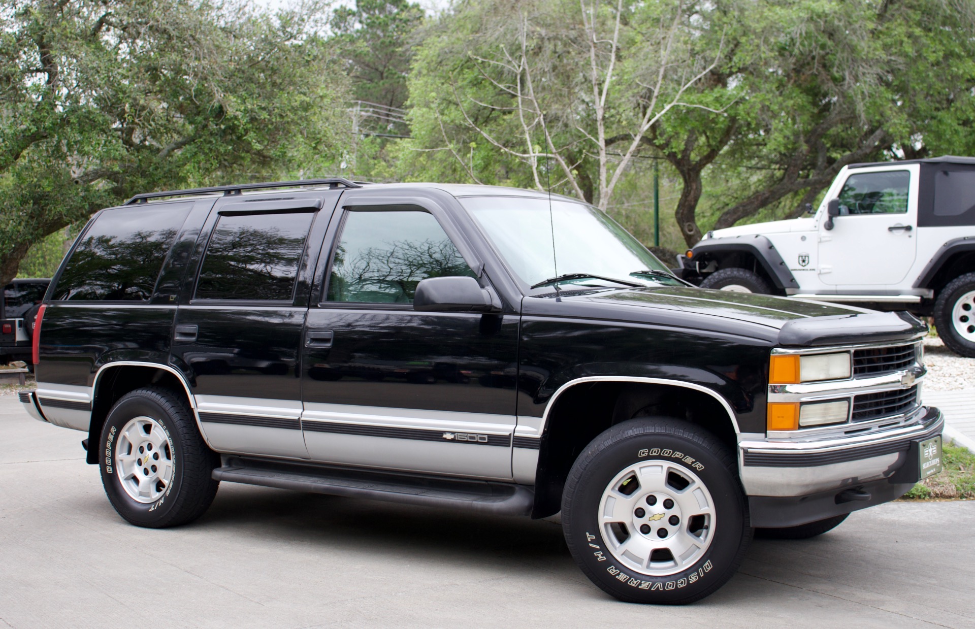 Used-1996-Chevrolet-Tahoe-LT