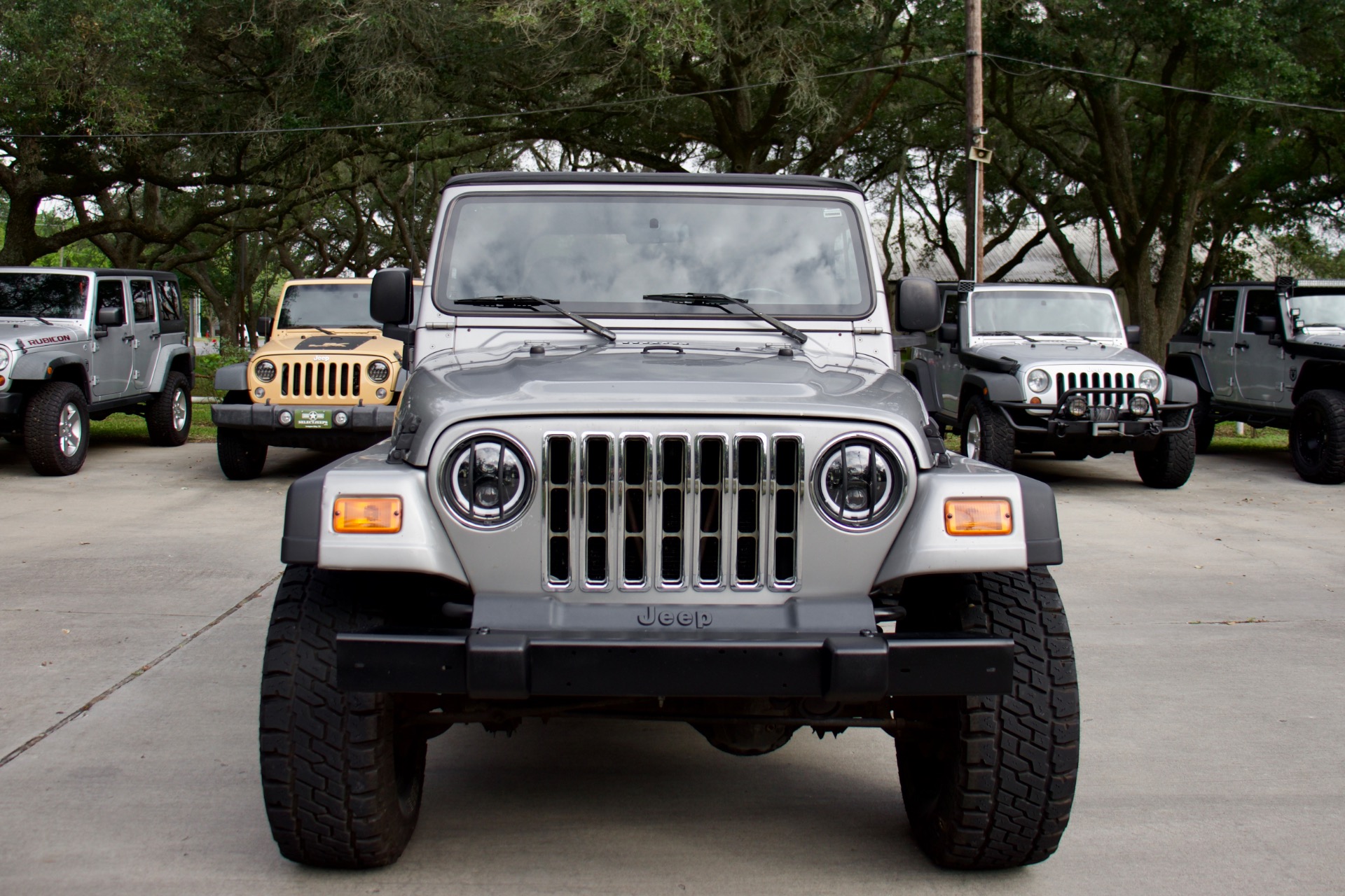 Used-2000-Jeep-Wrangler-Sport