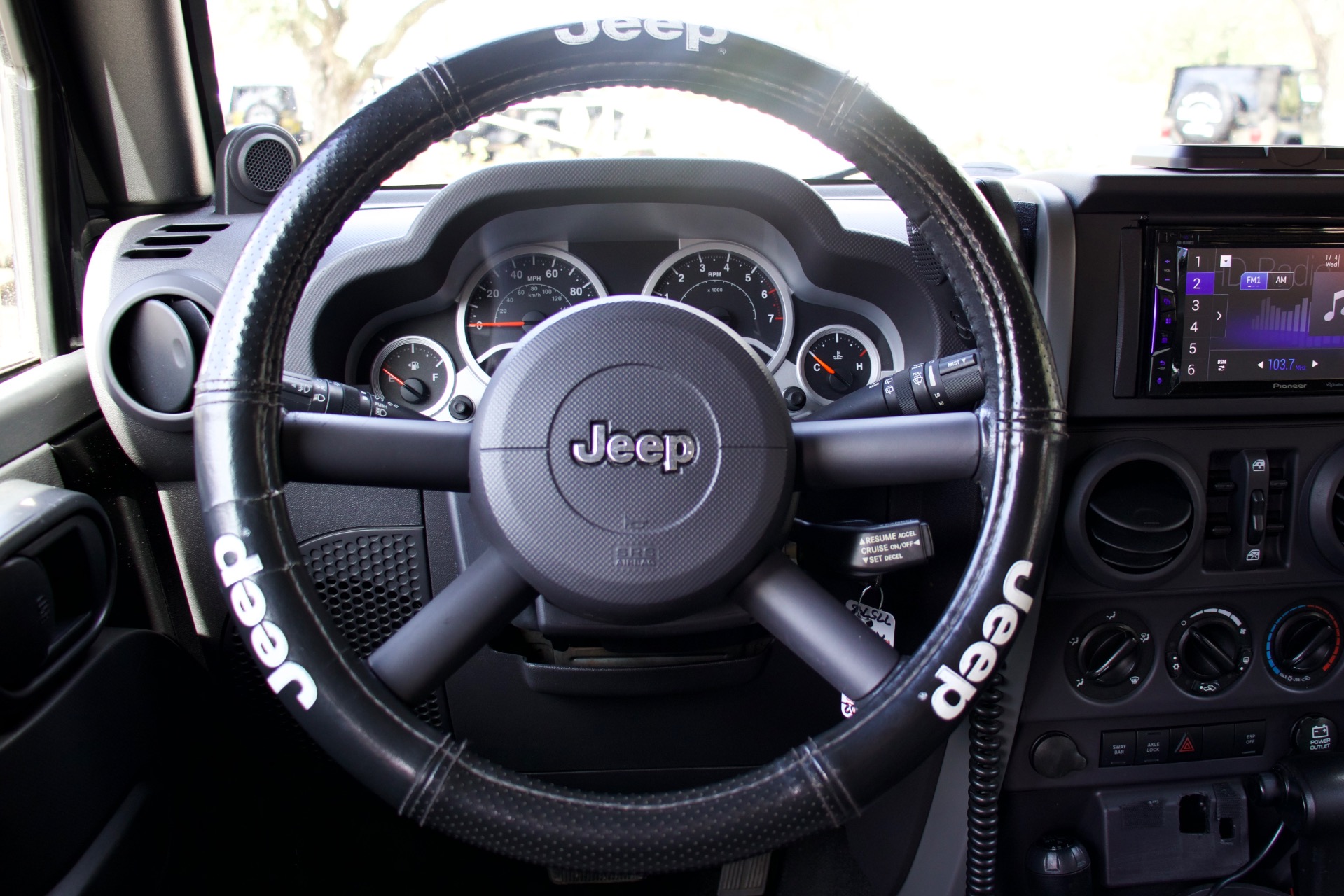 Used-2009-Jeep-Wrangler-Unlimited-Rubicon