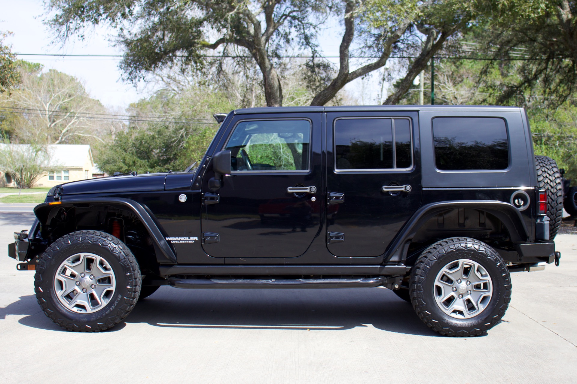 Used-2009-Jeep-Wrangler-Unlimited-Rubicon