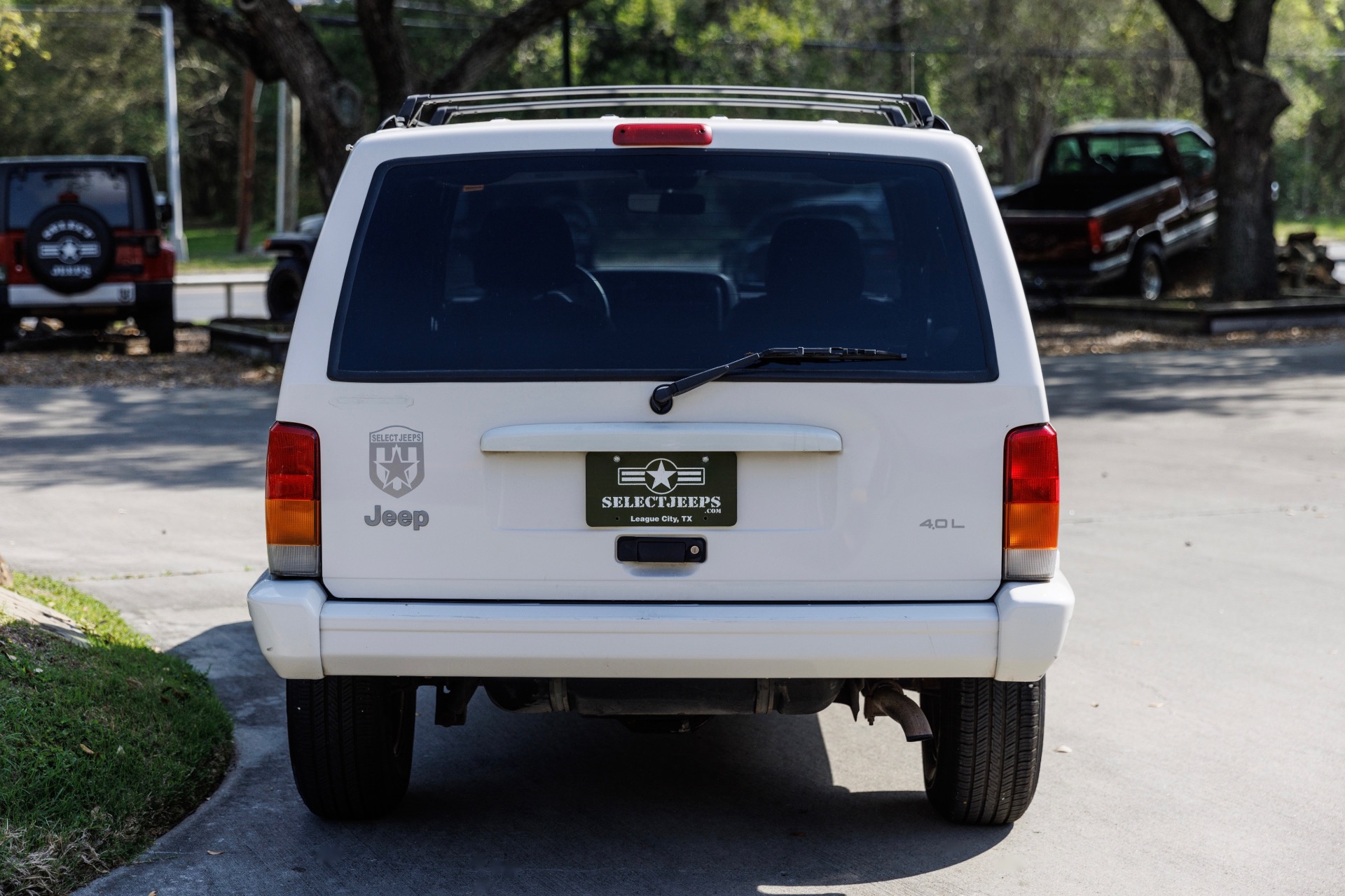 Used-1999-Jeep-Cherokee-Classic