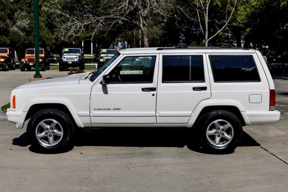 Used-1999-Jeep-Cherokee-Classic