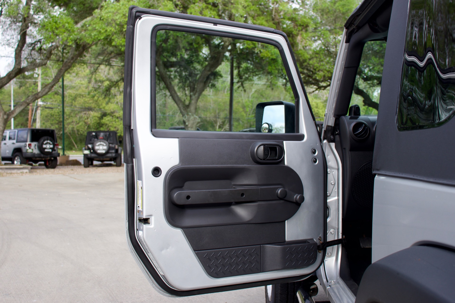 Used-2009-Jeep-Wrangler-X