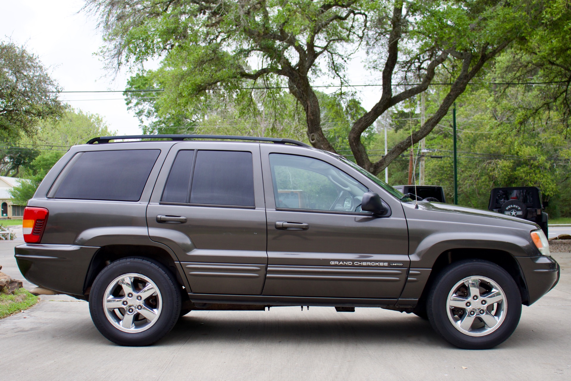 Used-2004-Jeep-Grand-Cherokee-Limited