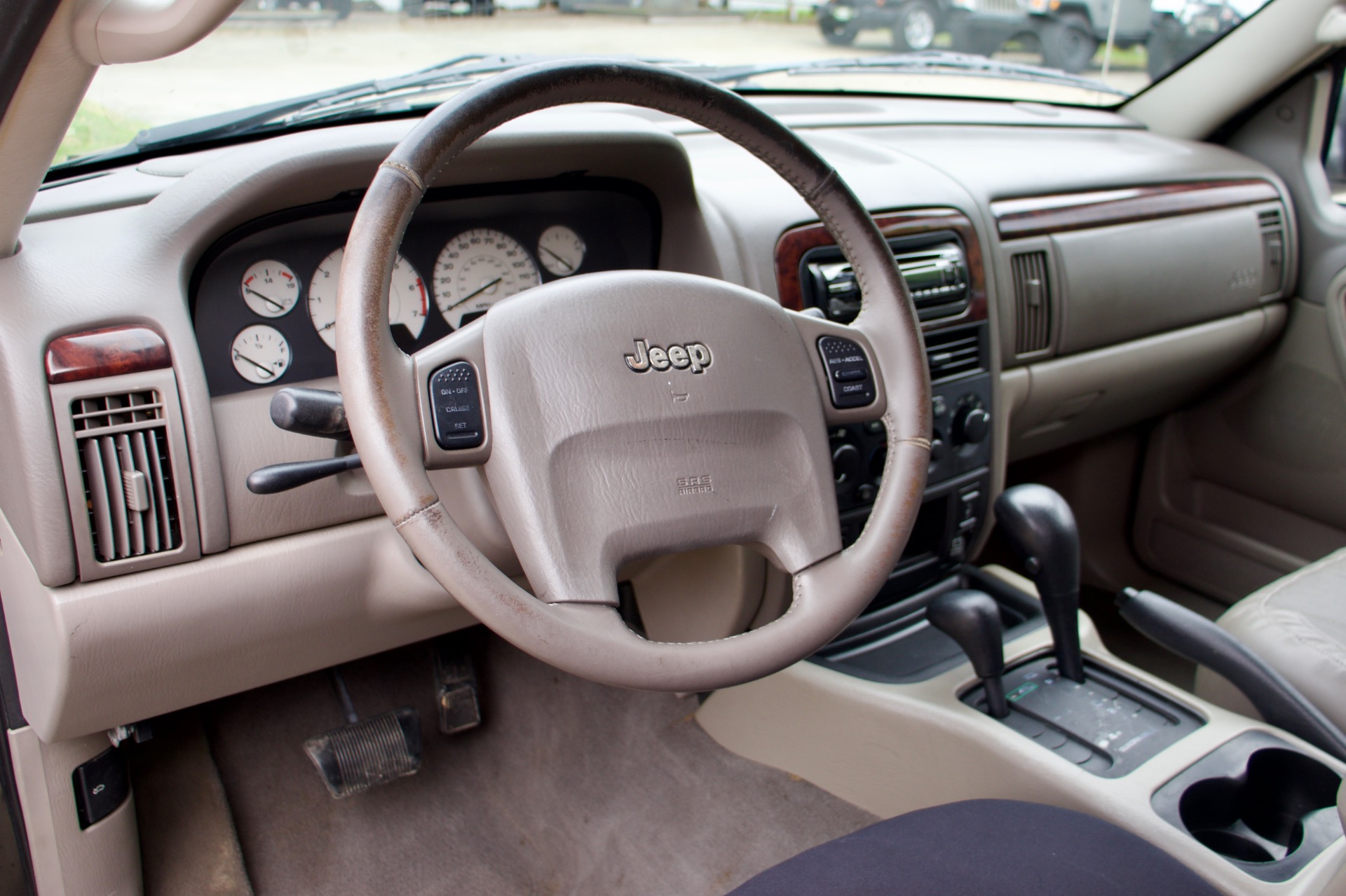 Used-2004-Jeep-Grand-Cherokee-Limited