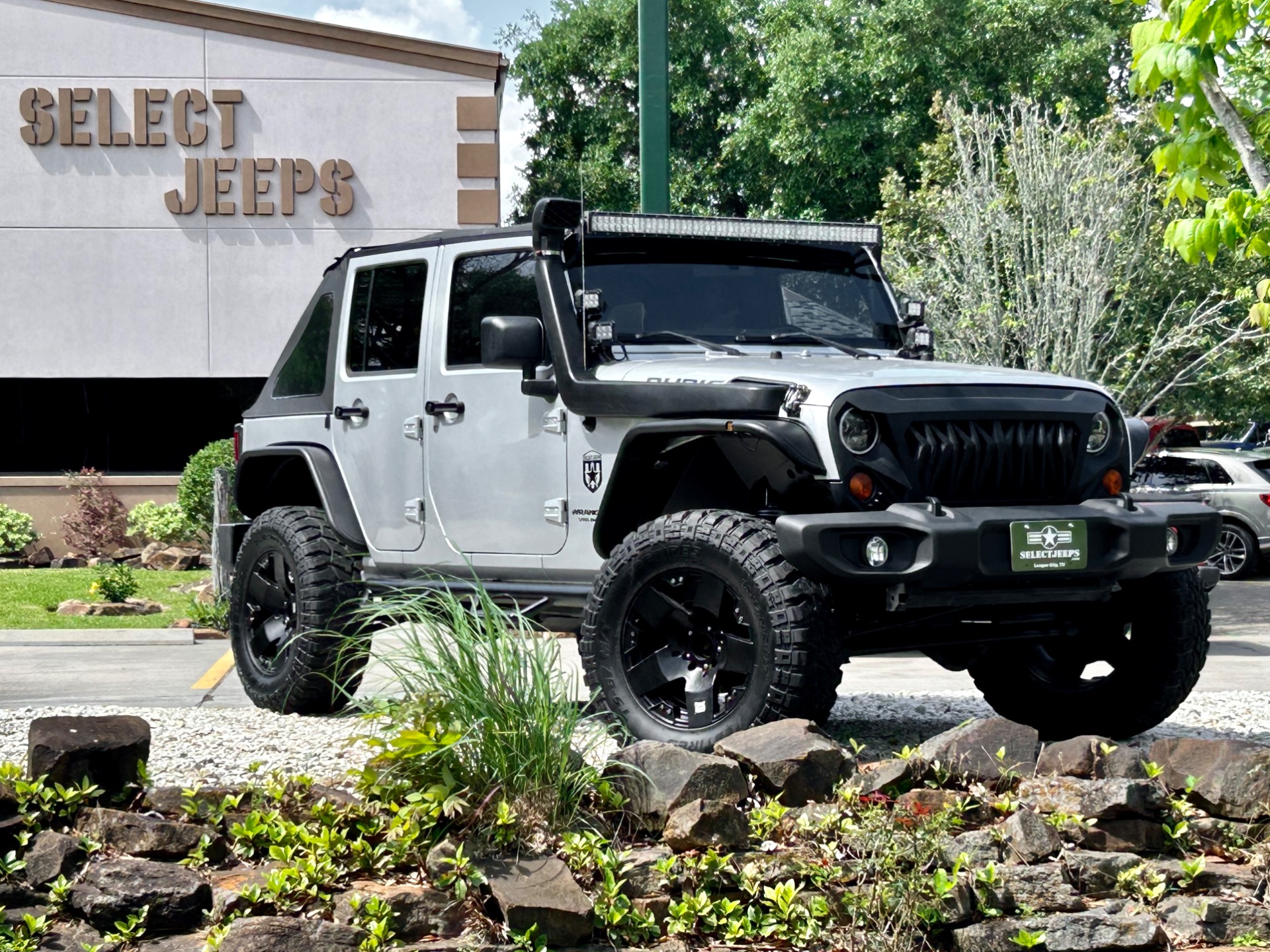 Used-2011-Jeep-Wrangler-Unlimited-Rubicon