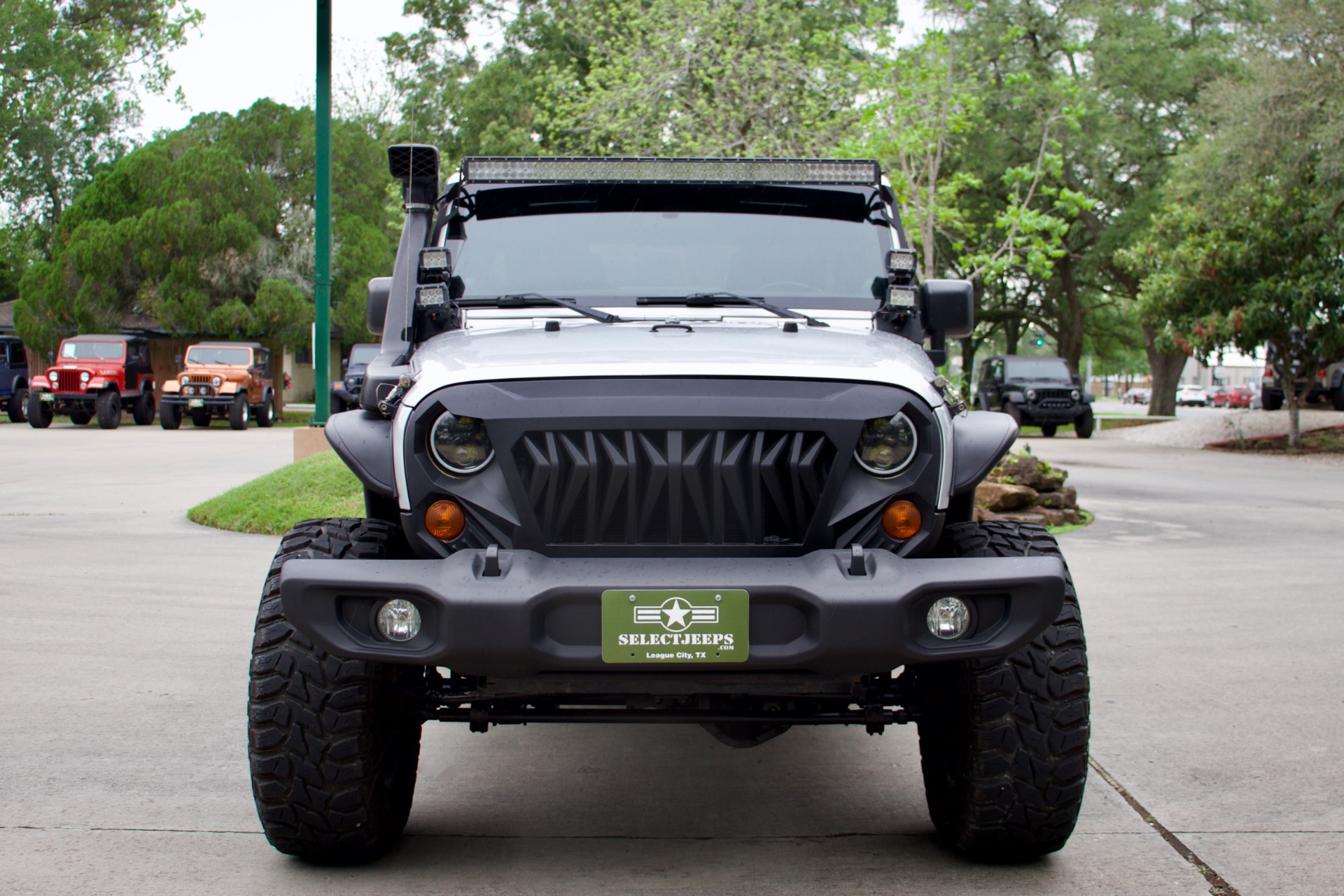 Used-2011-Jeep-Wrangler-Unlimited-Rubicon