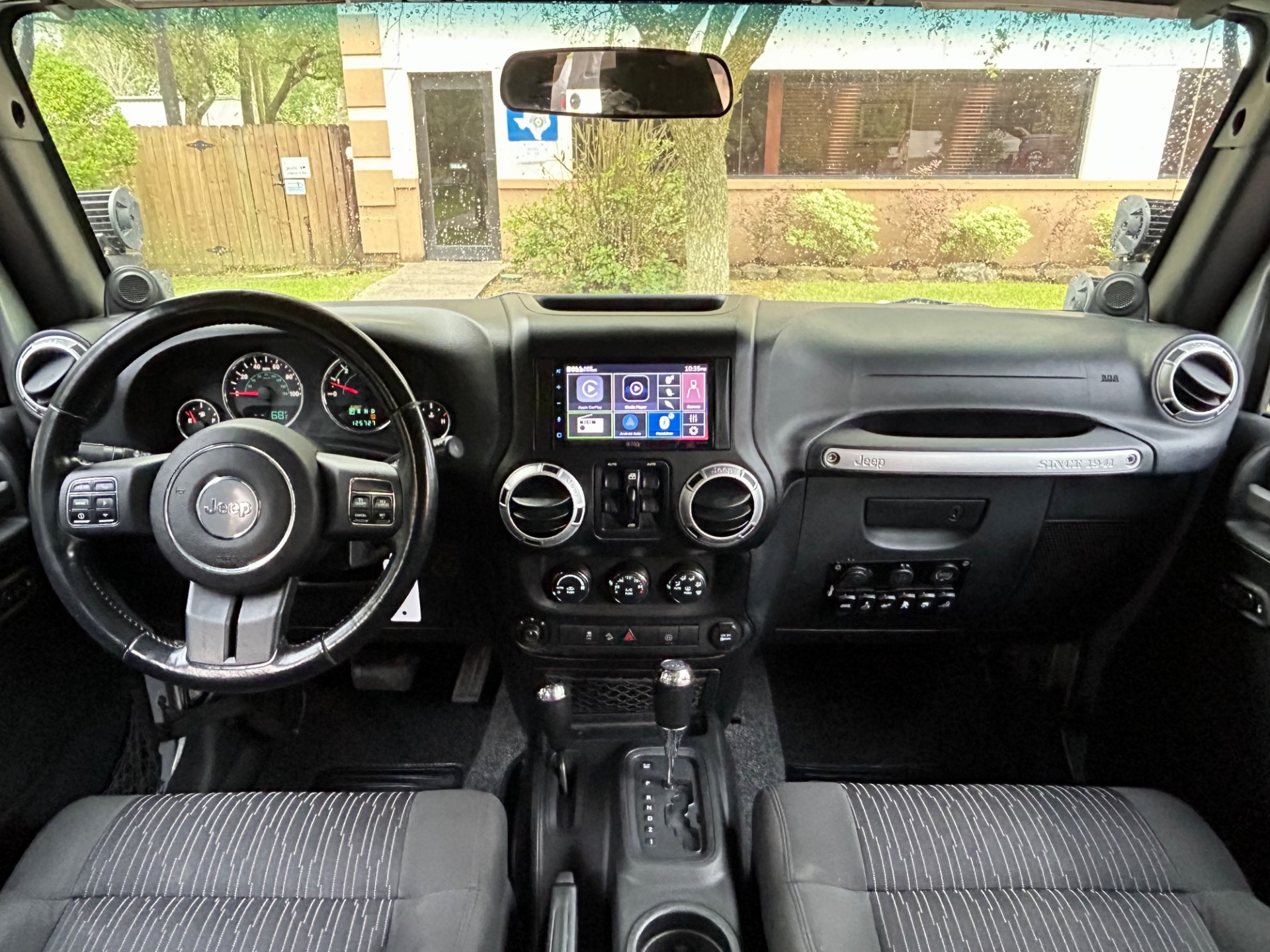 Used-2011-Jeep-Wrangler-Unlimited-Rubicon