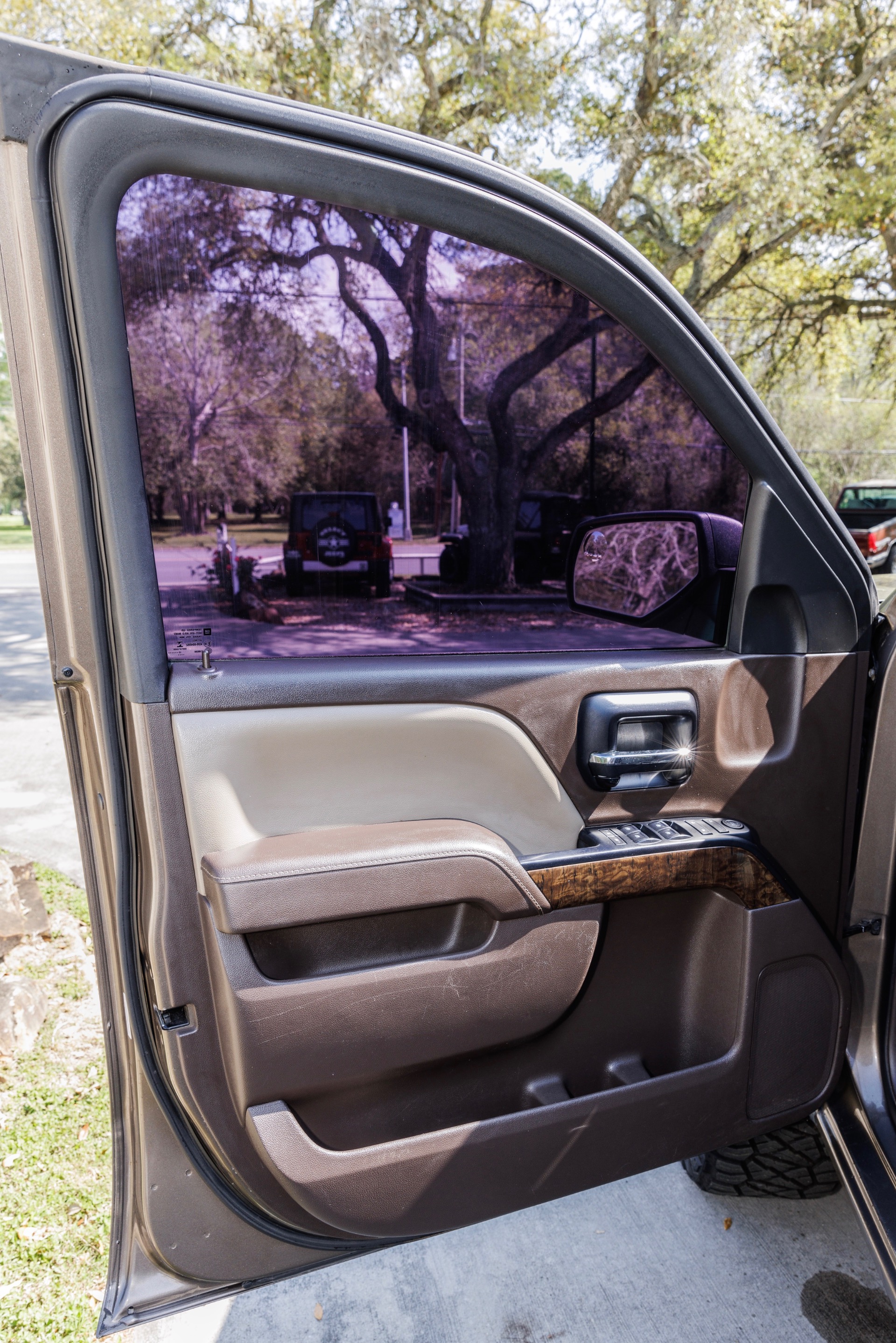 Used-2014-Chevrolet-Silverado-1500-LT