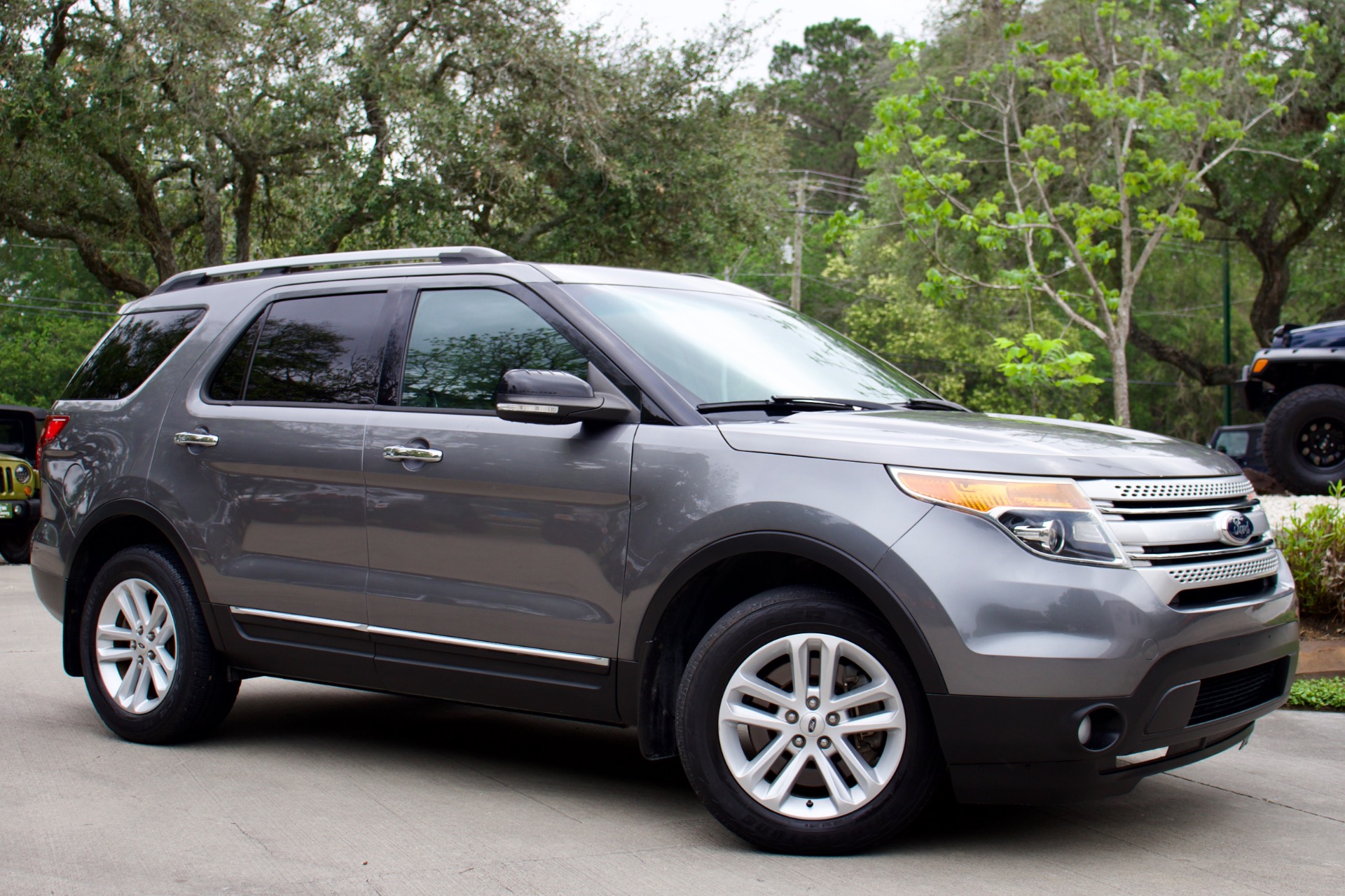Used 2013 Ford Explorer XLT For Sale 15 995 Select Jeeps Inc Used 2013 Ford Explorer XLT For Sale 15 995 Select Jeeps Inc
