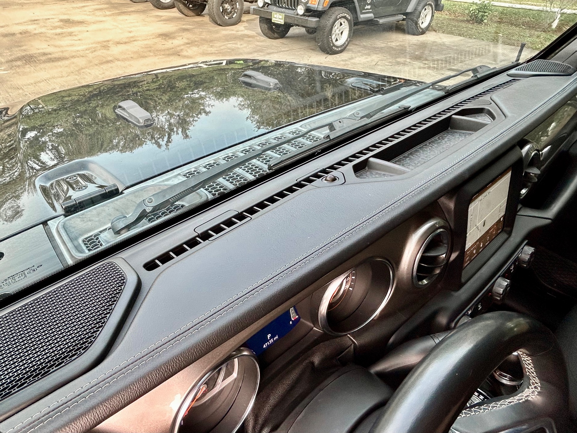 Used-2018-Jeep-Wrangler-Unlimited-Sahara