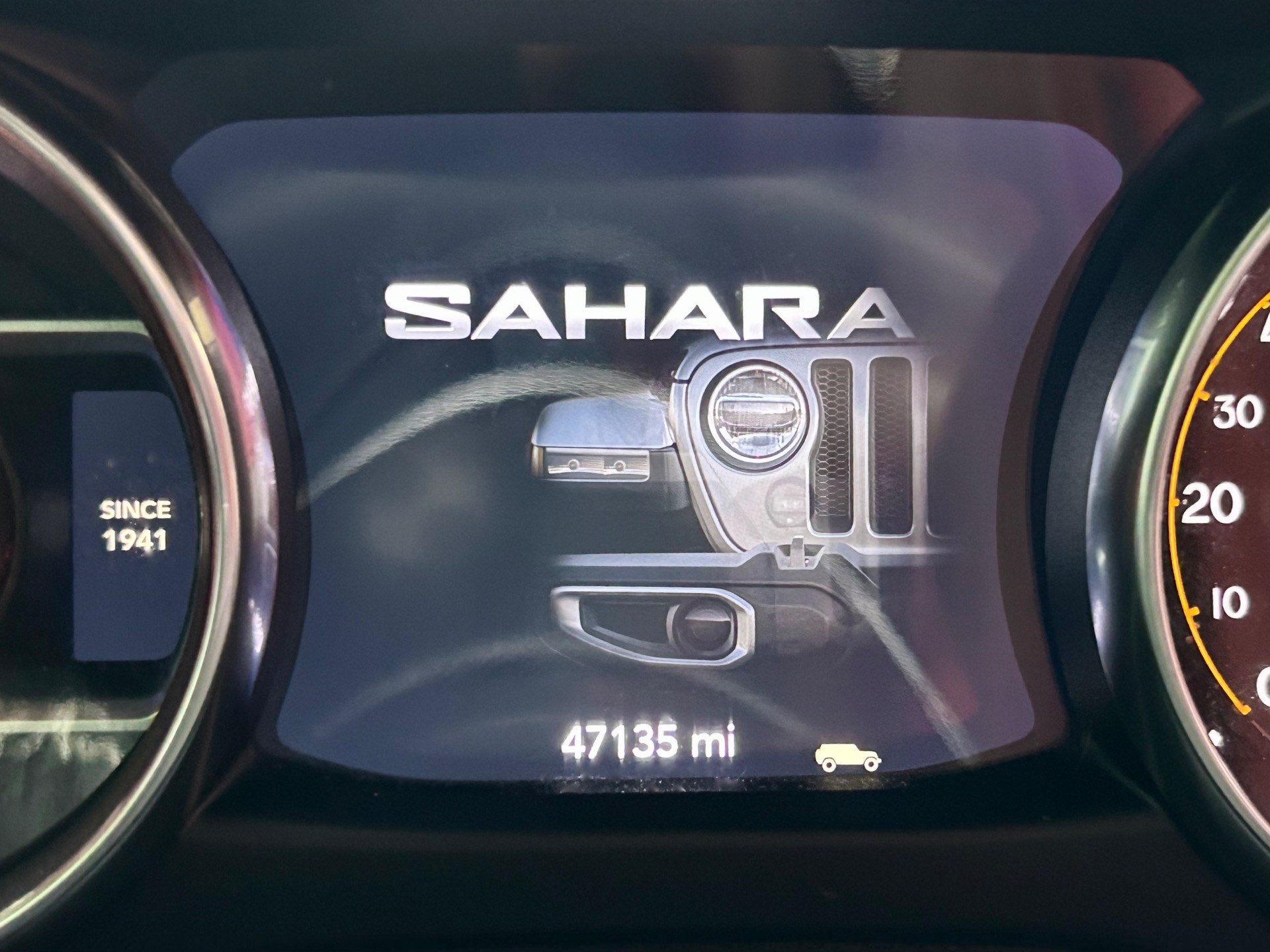 Used-2018-Jeep-Wrangler-Unlimited-Sahara-Sahara