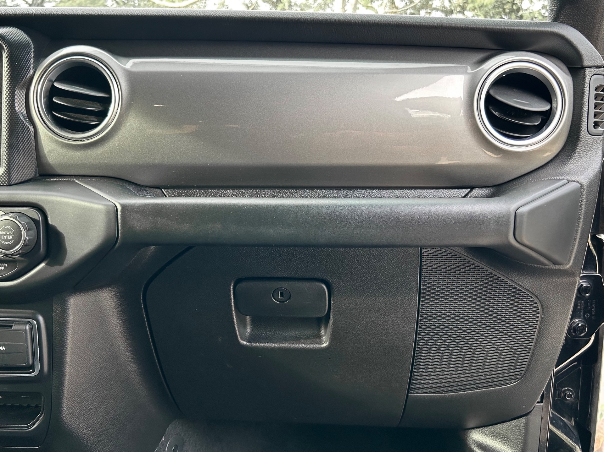 Used-2018-Jeep-Wrangler-Unlimited-Sahara