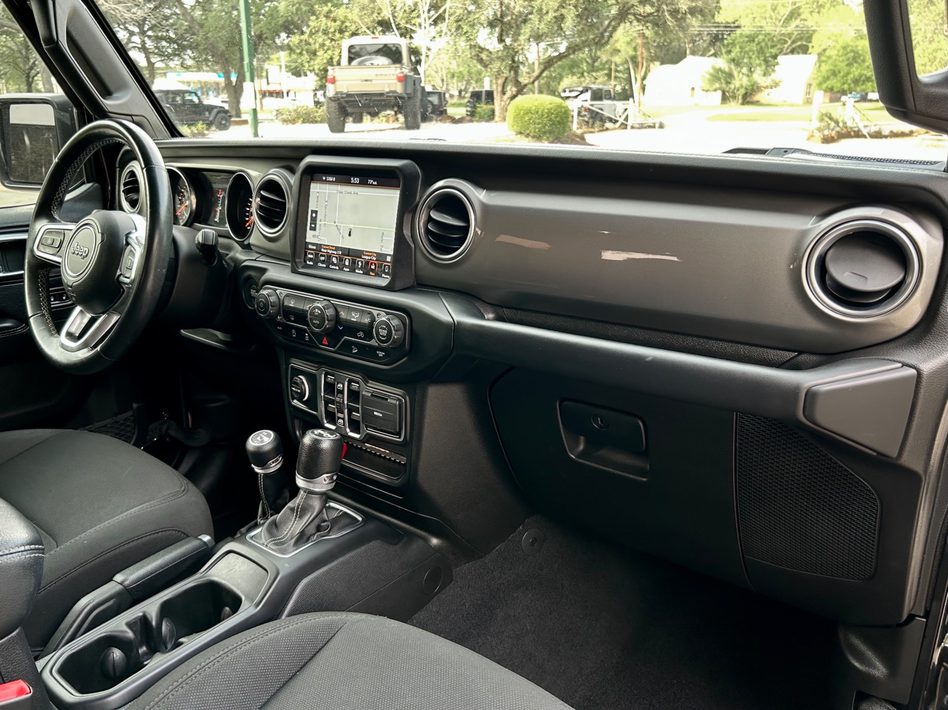Used-2018-Jeep-Wrangler-Unlimited-Sahara