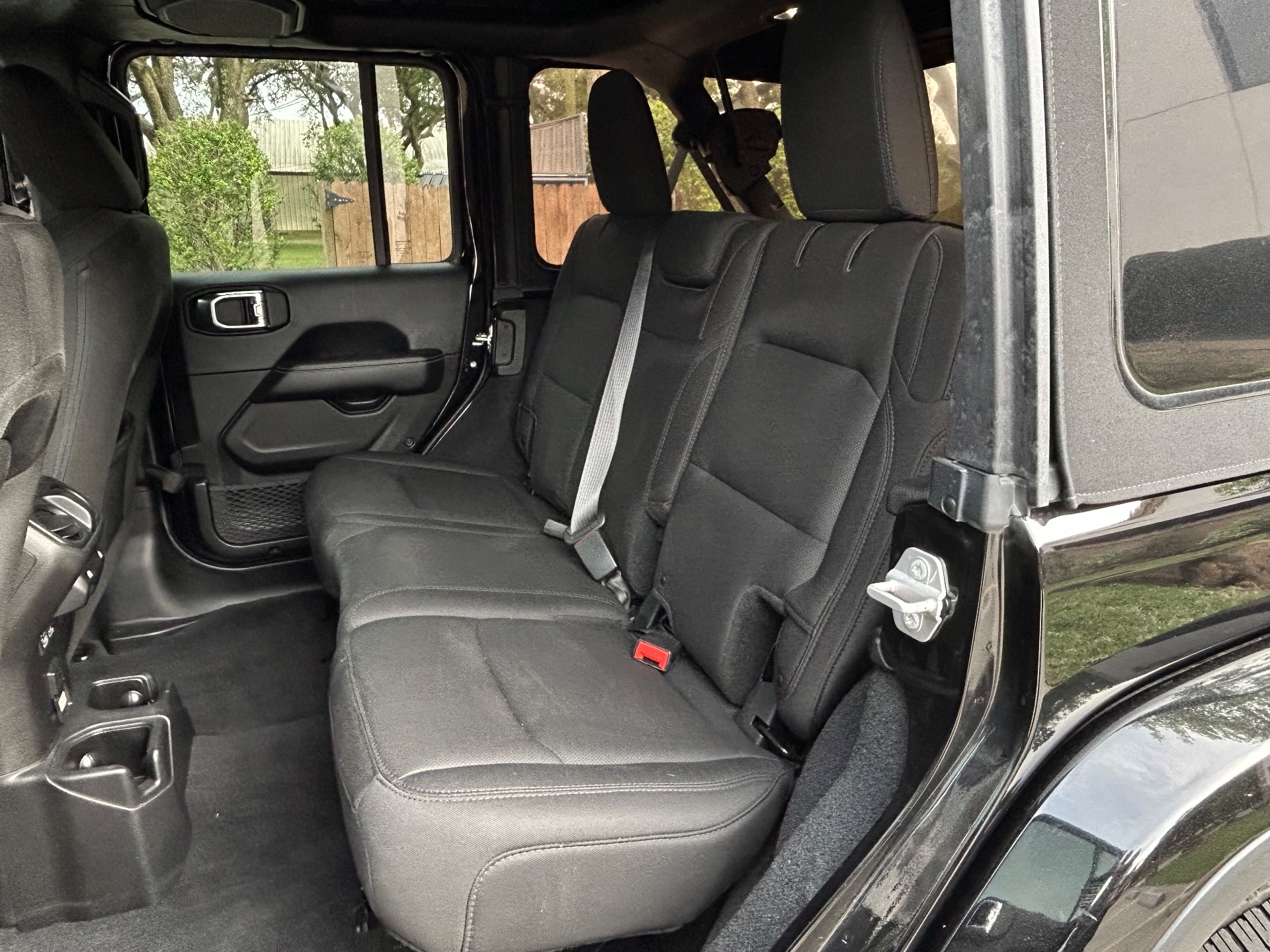 Used-2018-Jeep-Wrangler-Unlimited-Sahara
